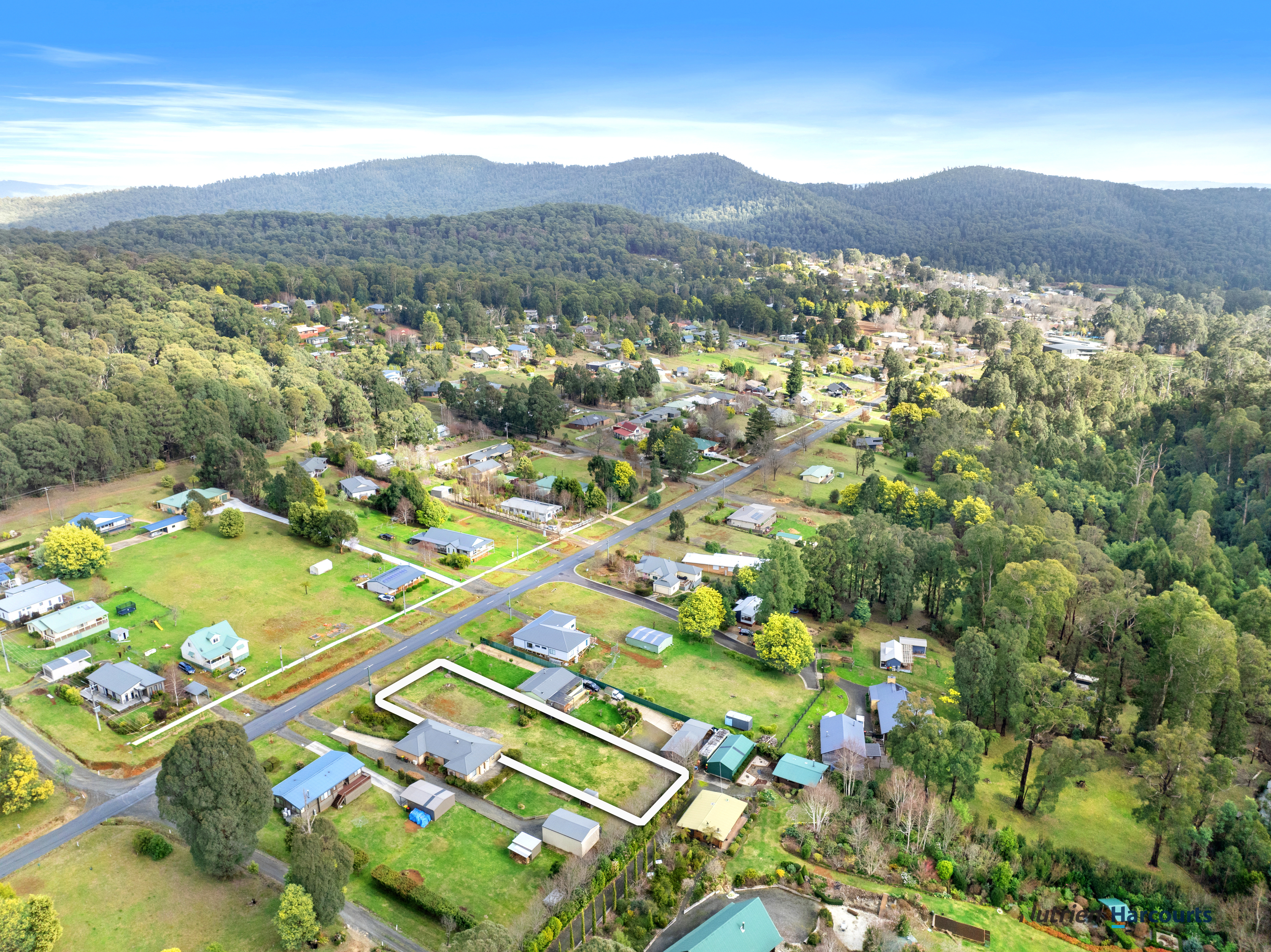 105 FALLS ROAD, Marysville VIC 3779 - Image 1
