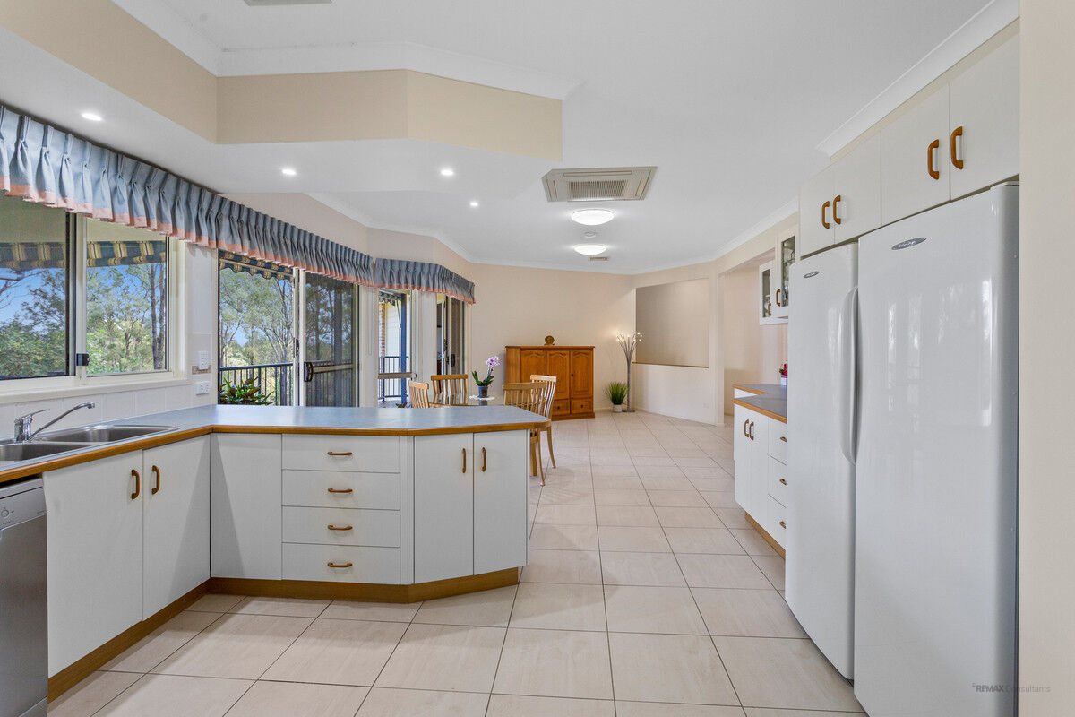 44 MONMOUTH COURT, Jimboomba QLD 4280 - Image 5