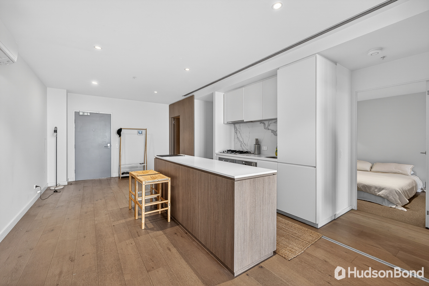 503 5 ELGAR COURT, DONCASTER VIC 3108 - Image 2