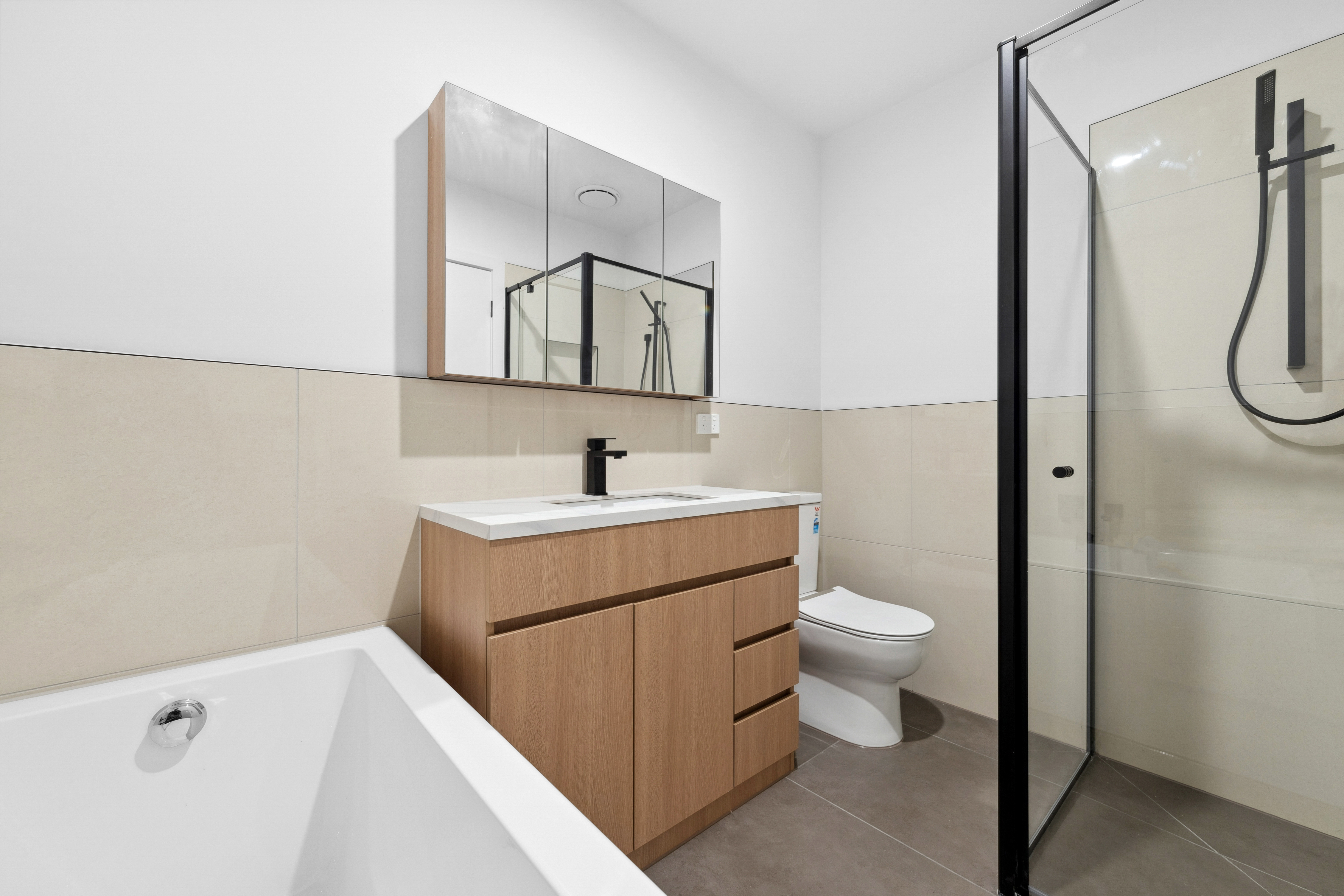 3-bedroom unit at 17 Tiger Way, Officer, VIC 3809, Cardinia, Victoria