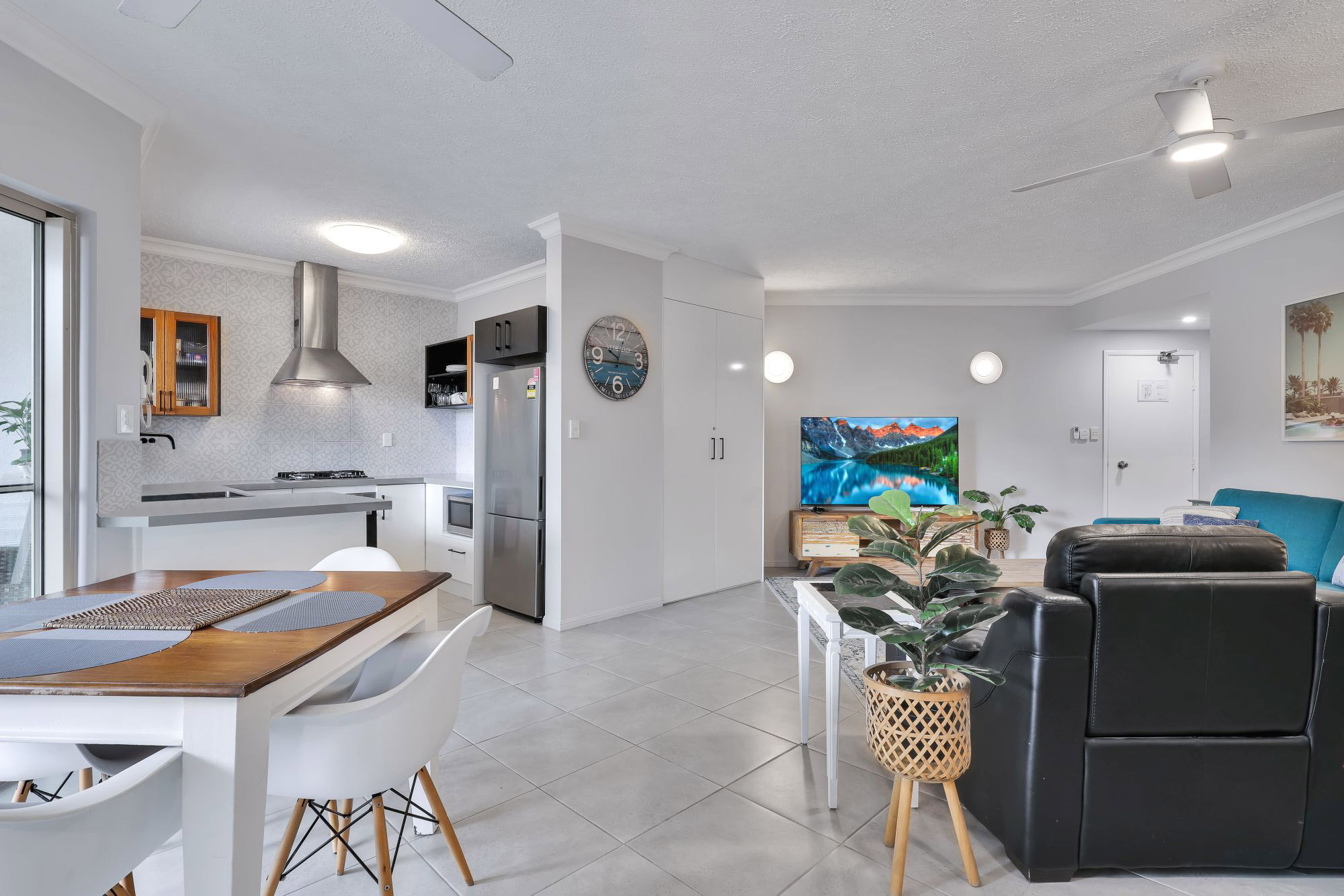 809/2-10 Greenslopes Street, Cairns North, QLD 4870 - Image 5