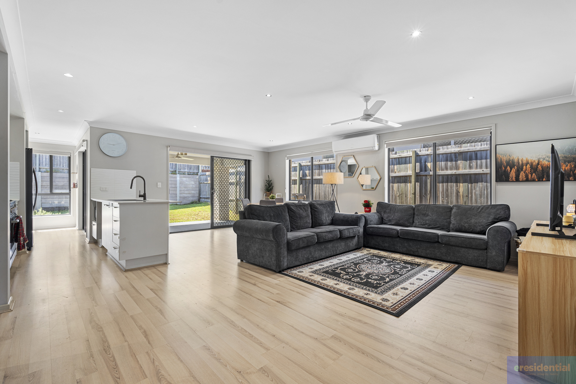10 MOUNT EDWARDS STREET, Park Ridge QLD 4125 - Image 6
