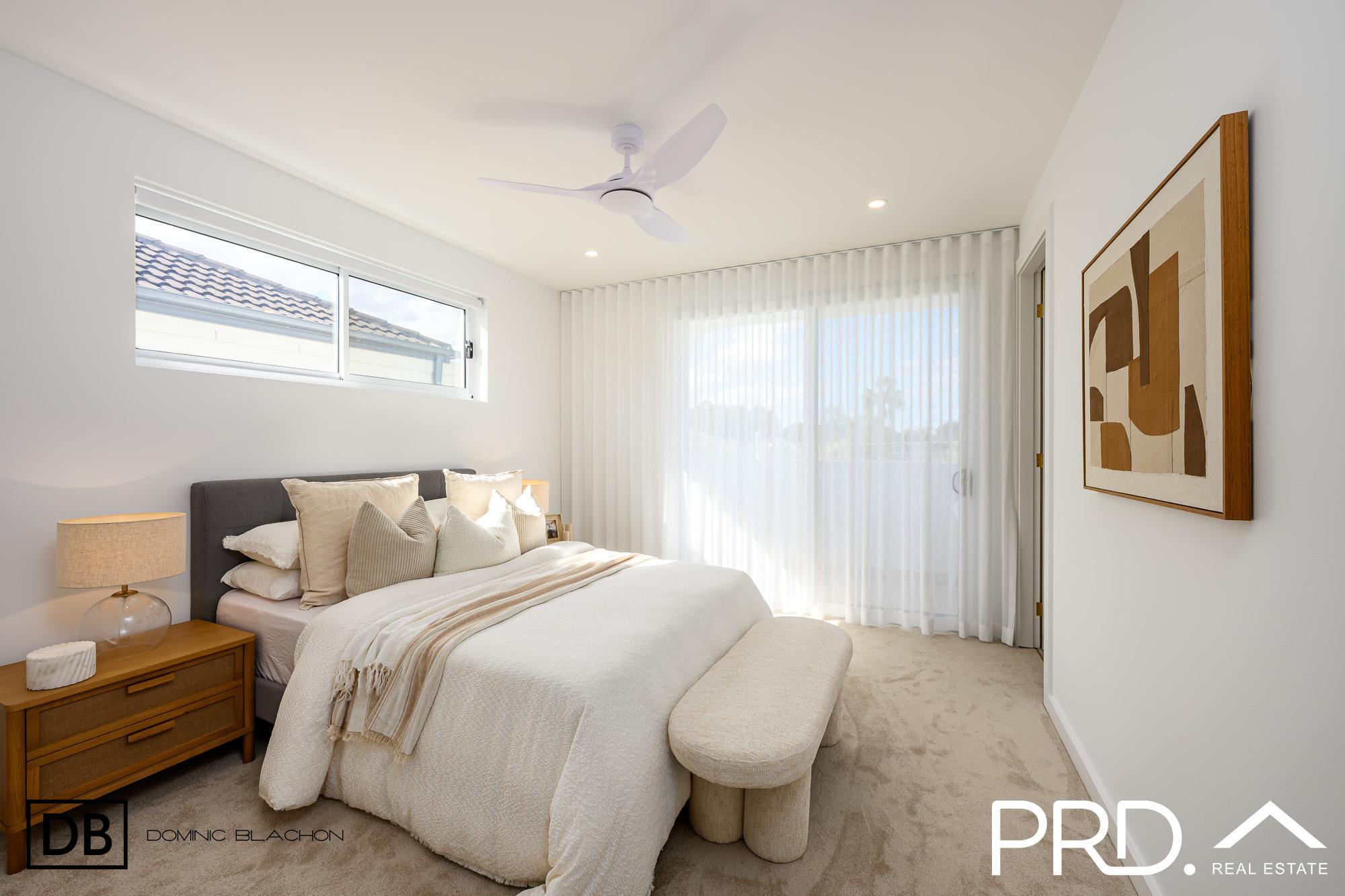 10 Eileen Street, Picnic Point, NSW 2213 - Image 9