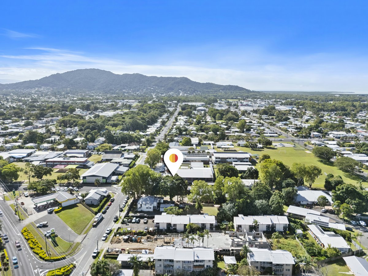 7-bedroom house at 10 Mayers Street, Manunda, QLD 4870, Cairns, Queensland