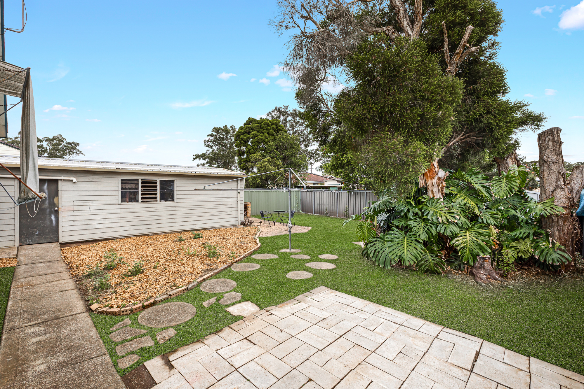 4-bedroom house at 24 Mindanao Avenue, Lethbridge Park, NSW 2770, Blacktown, New South Wales