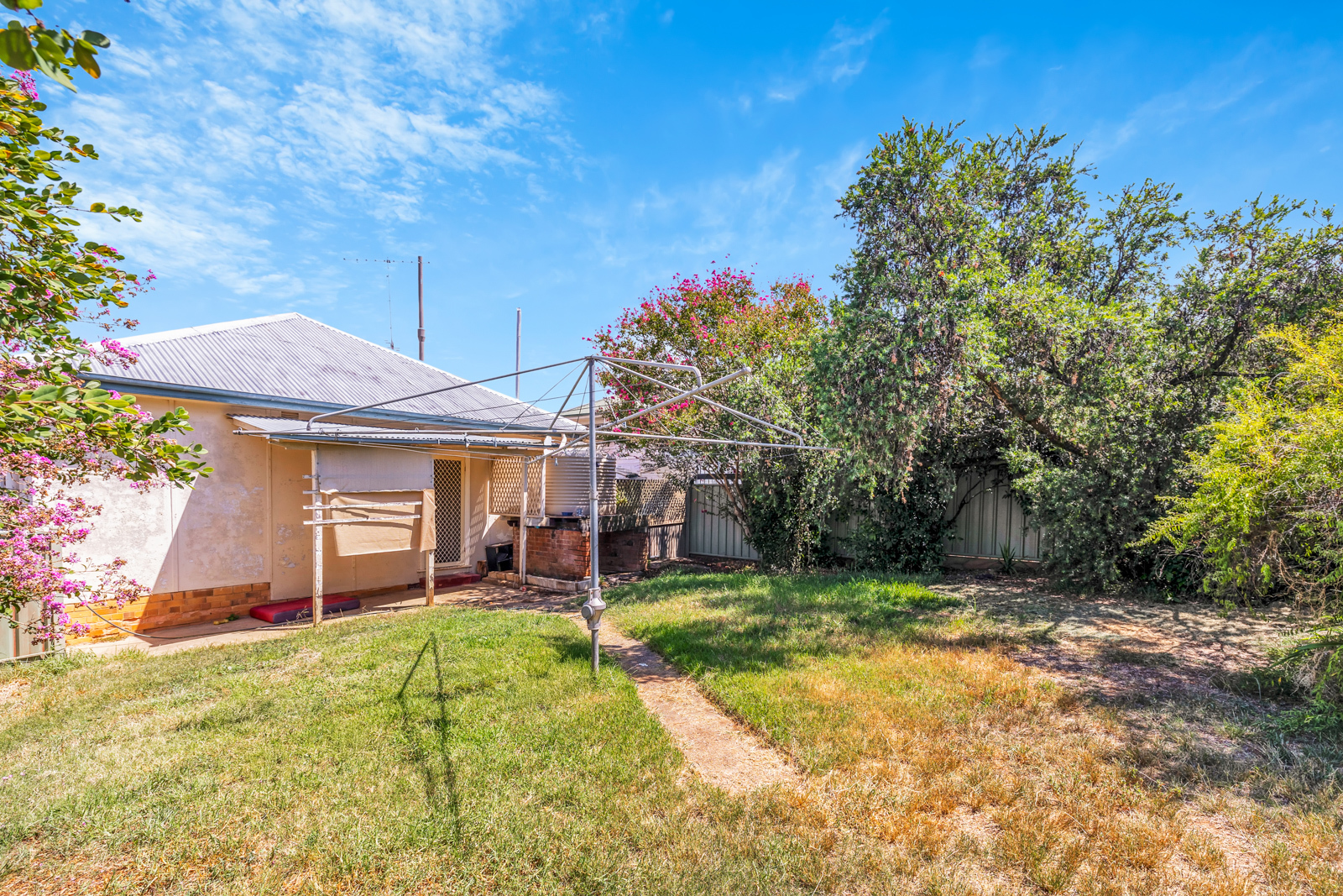 2-bedroom house at 11 Kent Street, Tamworth, Nsw, 2340, Tamworth, New South Wales