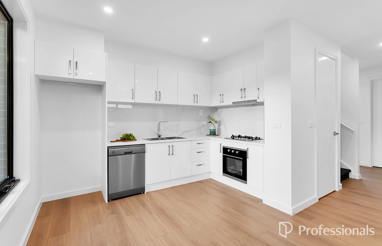 4/46 Sweeney Drive,, Narre Warren, Vic, 3805 - Image 2