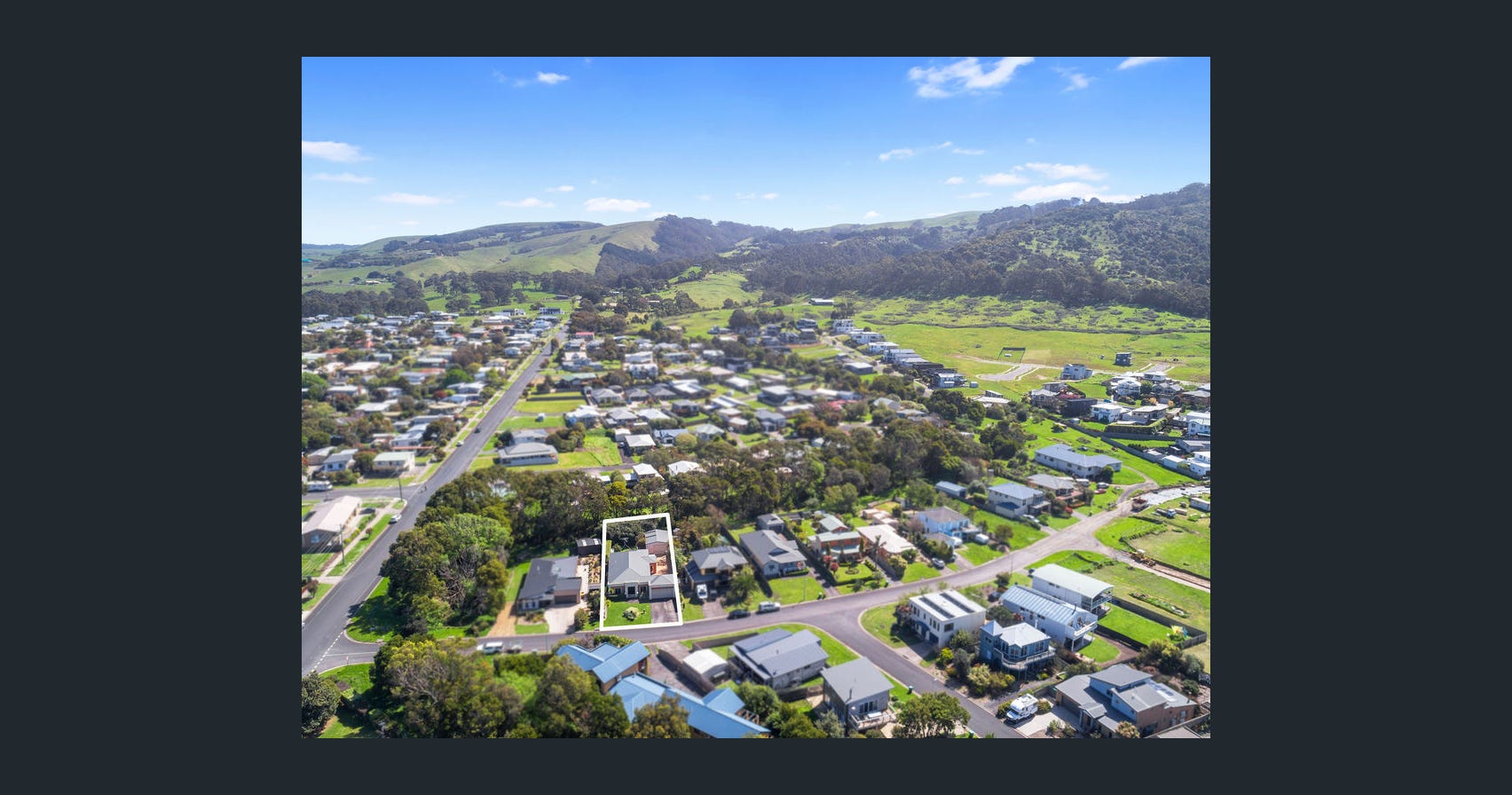 4-bedroom house at 5 Holzer Drive, Apollo Bay, VIC 3233, Colac Otway, Victoria