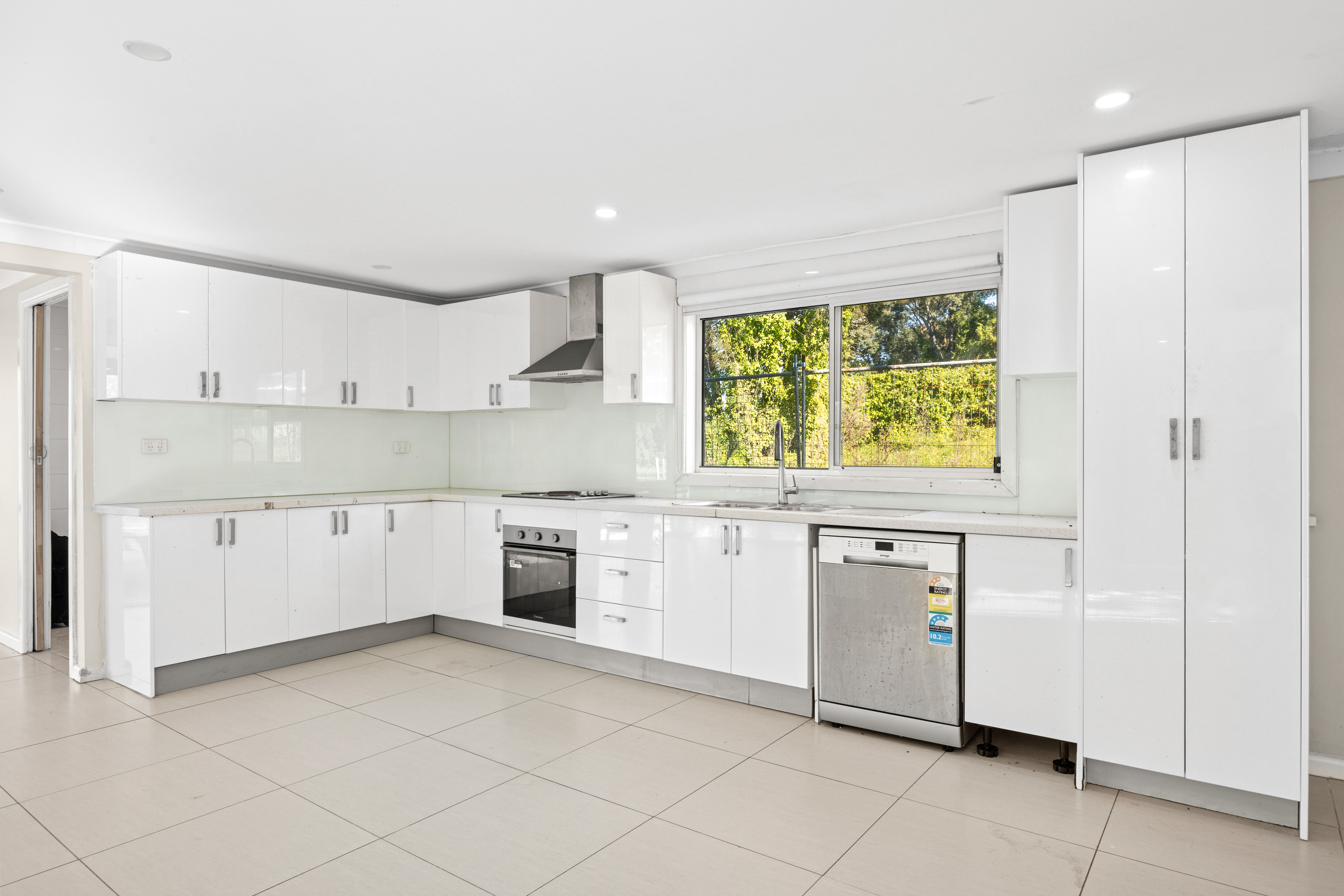 102 NEWBRIDGE ROAD, Chipping Norton NSW 2170 - Image 8