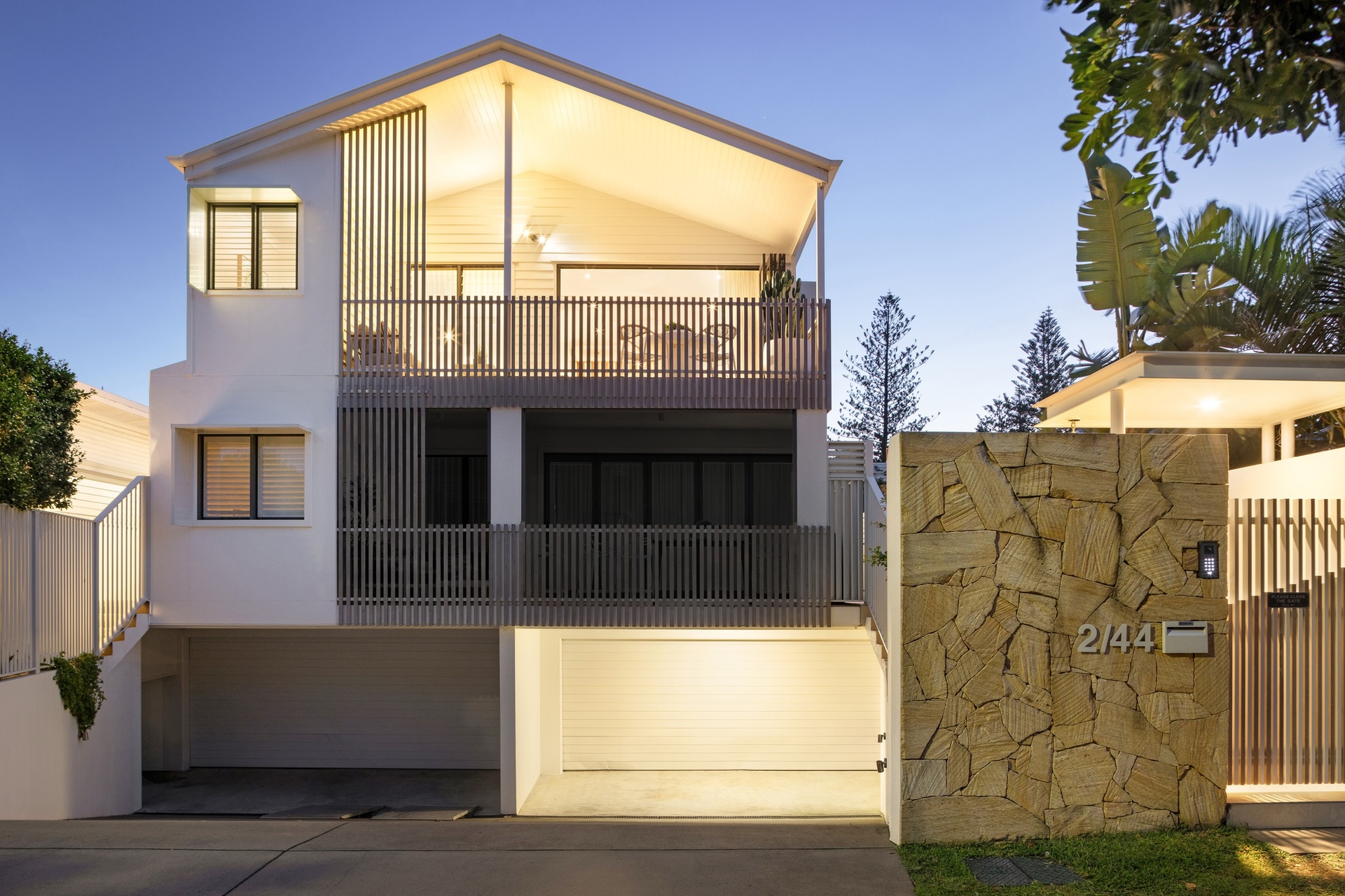 UNIT 2 44 SEAGULL AVENUE, Mermaid Beach QLD 4218 - Image 1