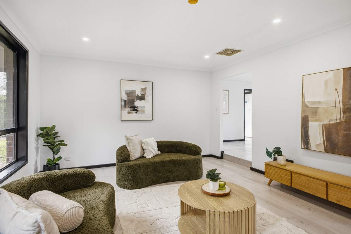 8 Wanbi Court, Craigmore, SA 5114 - Image 3