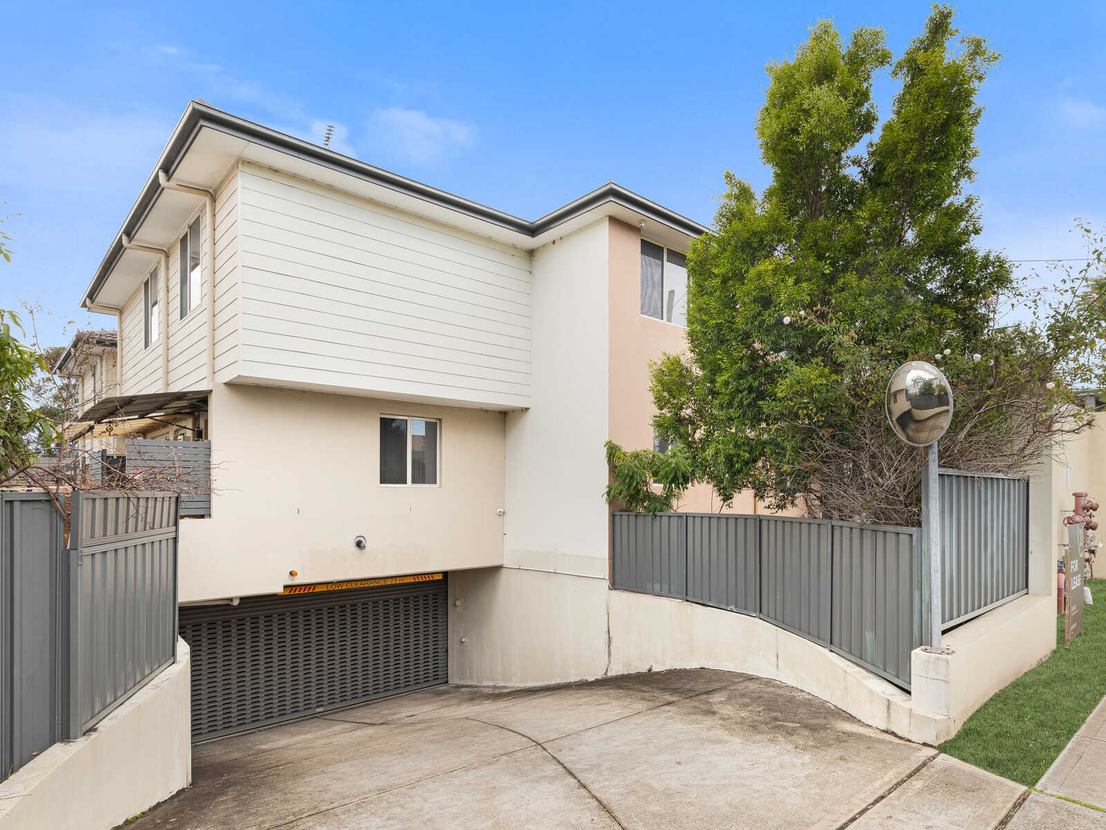 10/217 Targo Road, Girraween, NSW 2145 - Image 1