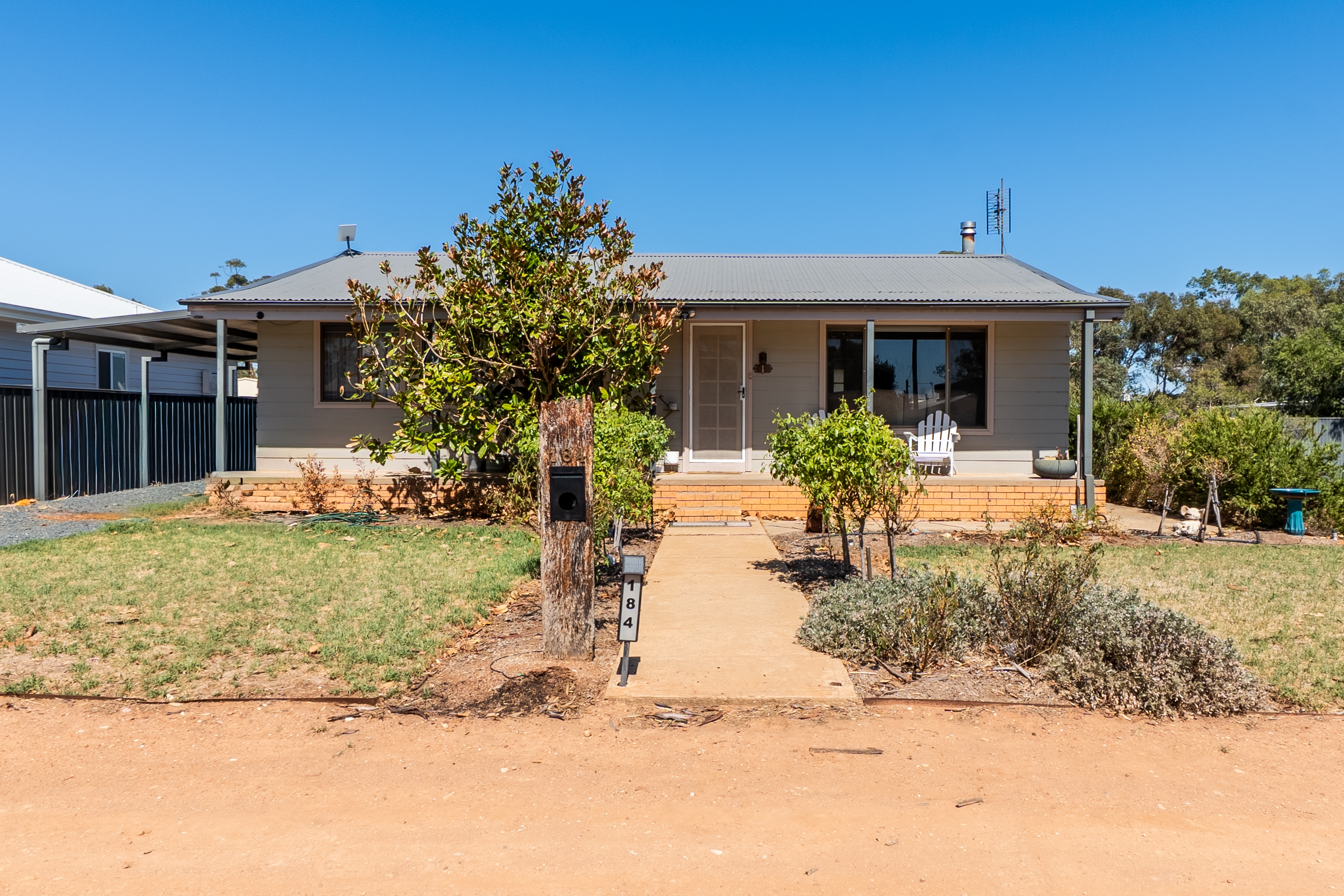 184 CAMP STREET, Temora NSW 2666 - Image 5