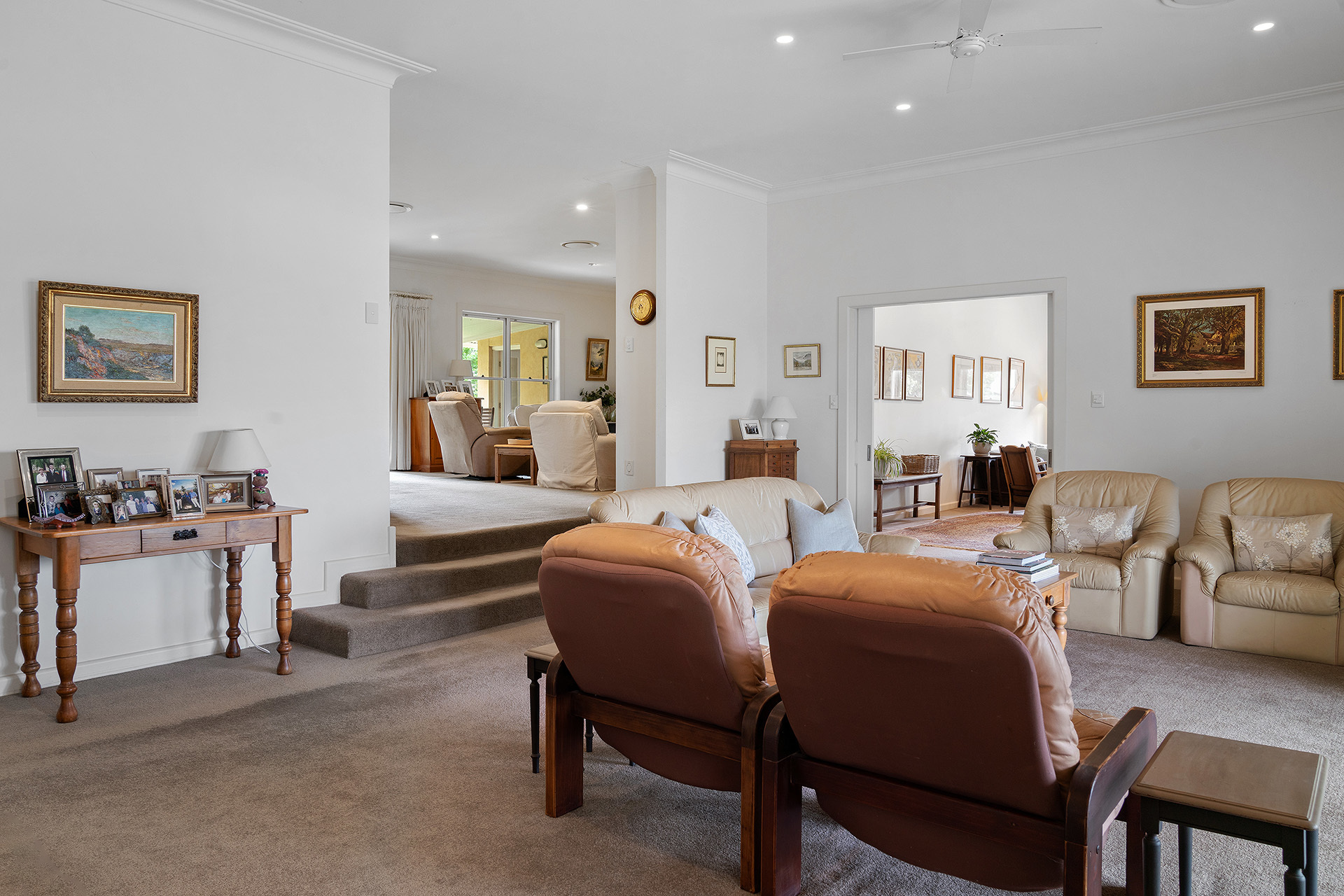 18 ROBERT HODDLE GROVE, Bombira NSW 2850 - Image 2