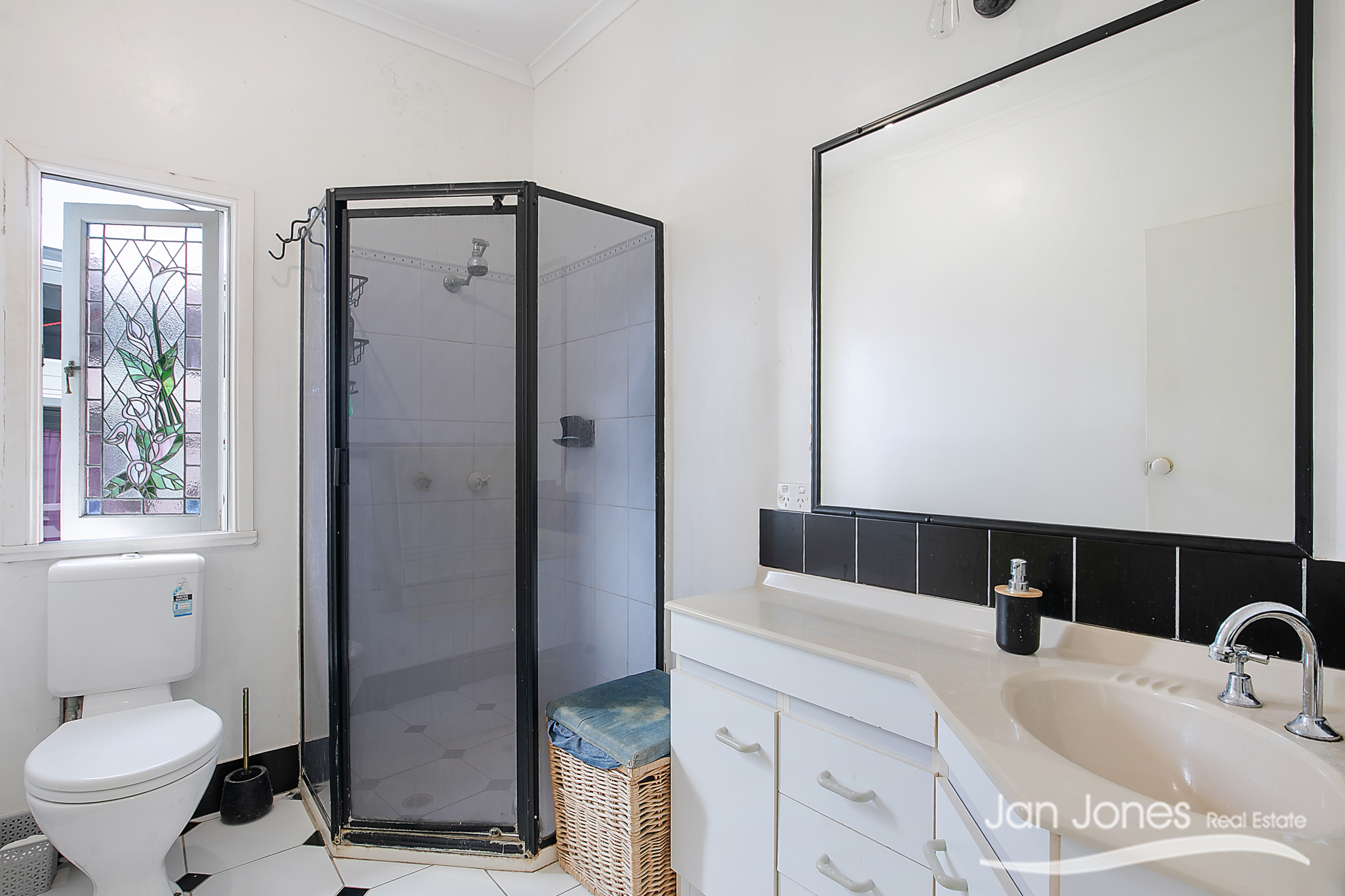 107 EVERSLEIGH ROAD, Scarborough QLD 4020 - Image 9