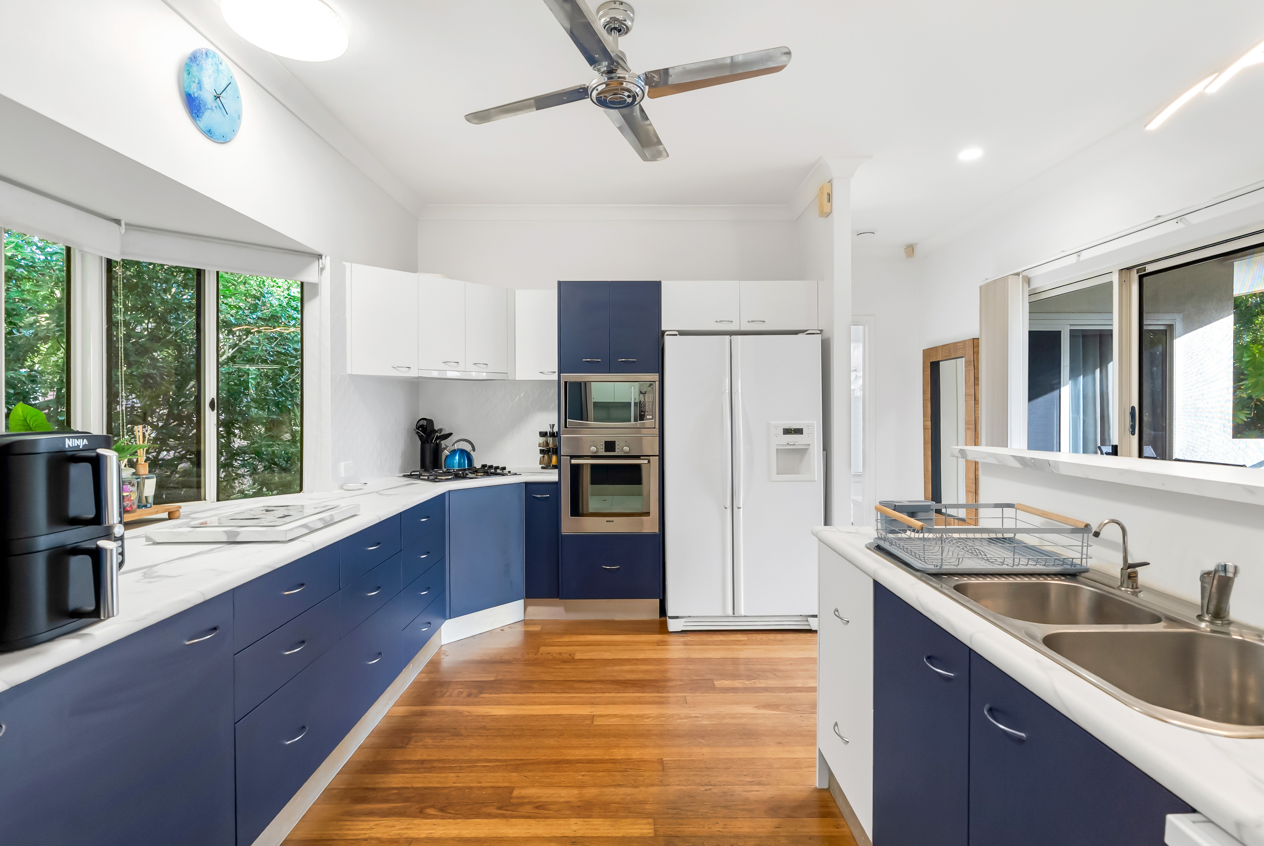 10 EAST PARKRIDGE DRIVE, Brinsmead QLD 4870 - Image 3
