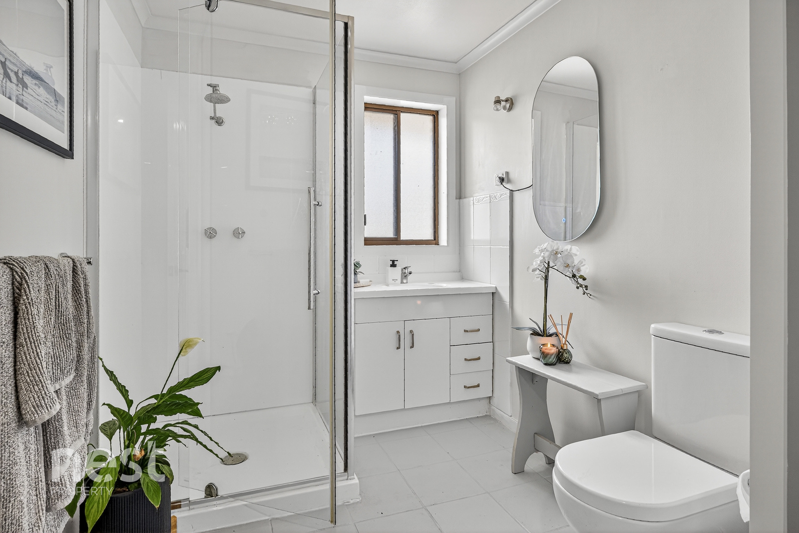 8 HAMPTON COURT, Blackmans Bay TAS 7052 - Image 10