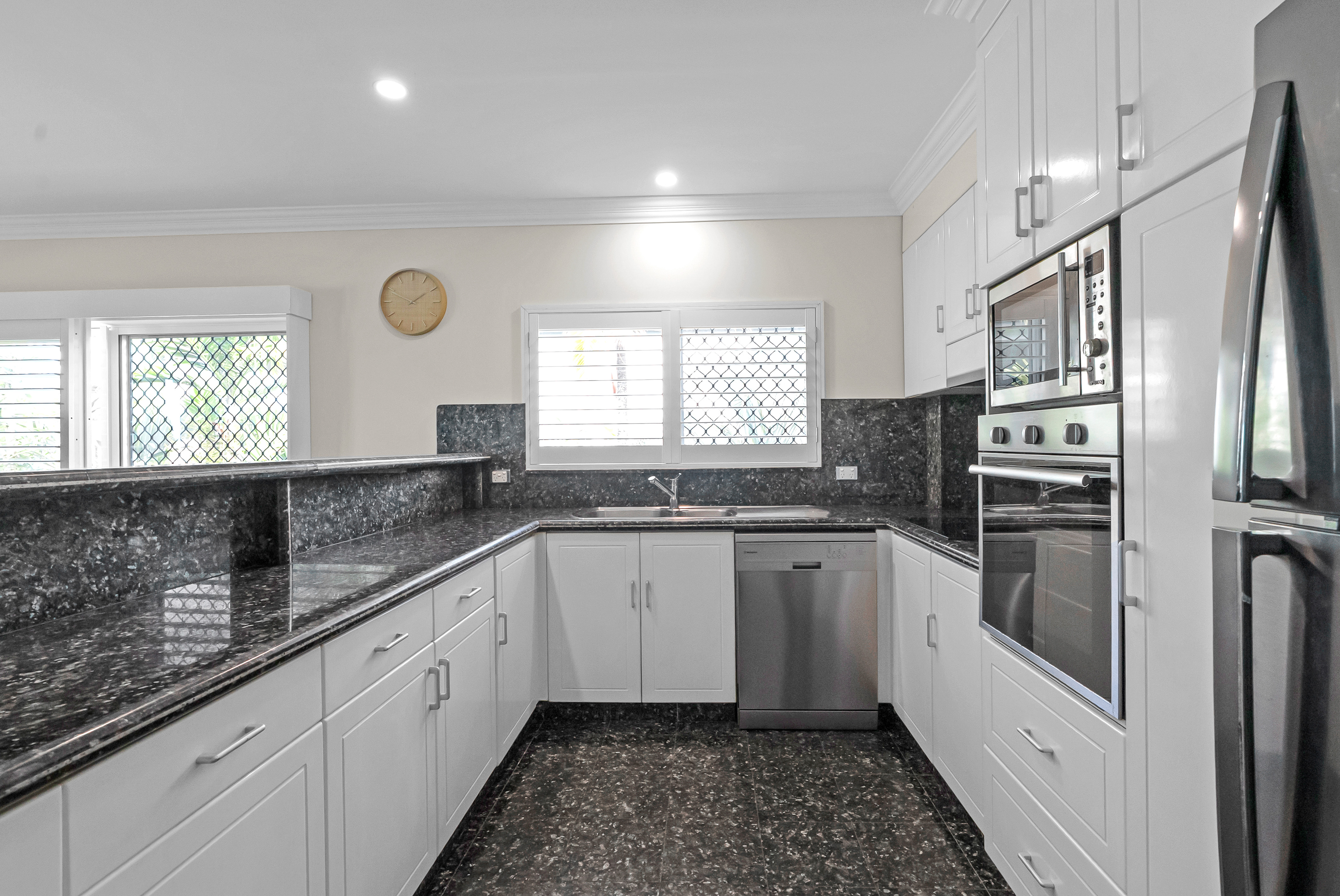 9/59-61 Vasey Esplanade, Trinity Beach, QLD 4879 - Image 3