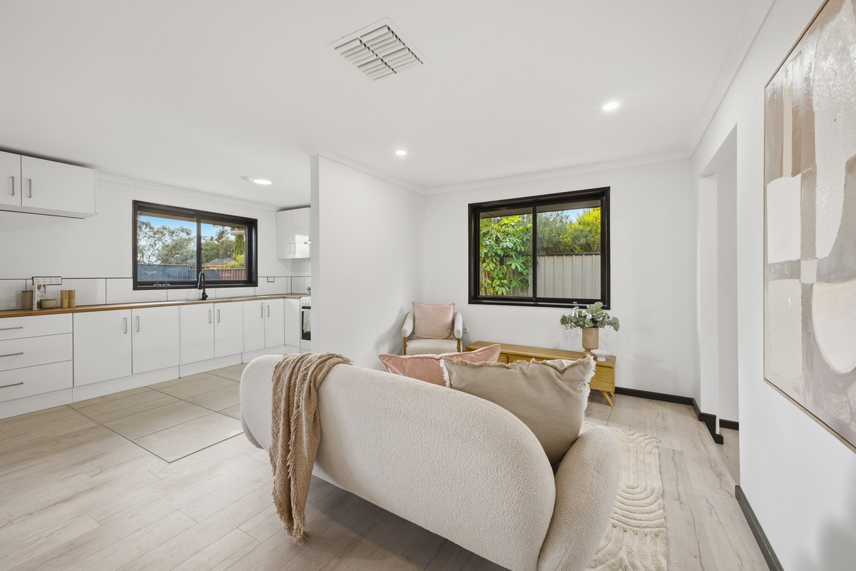 8 Wanbi Court, Craigmore, SA 5114 - Image 5
