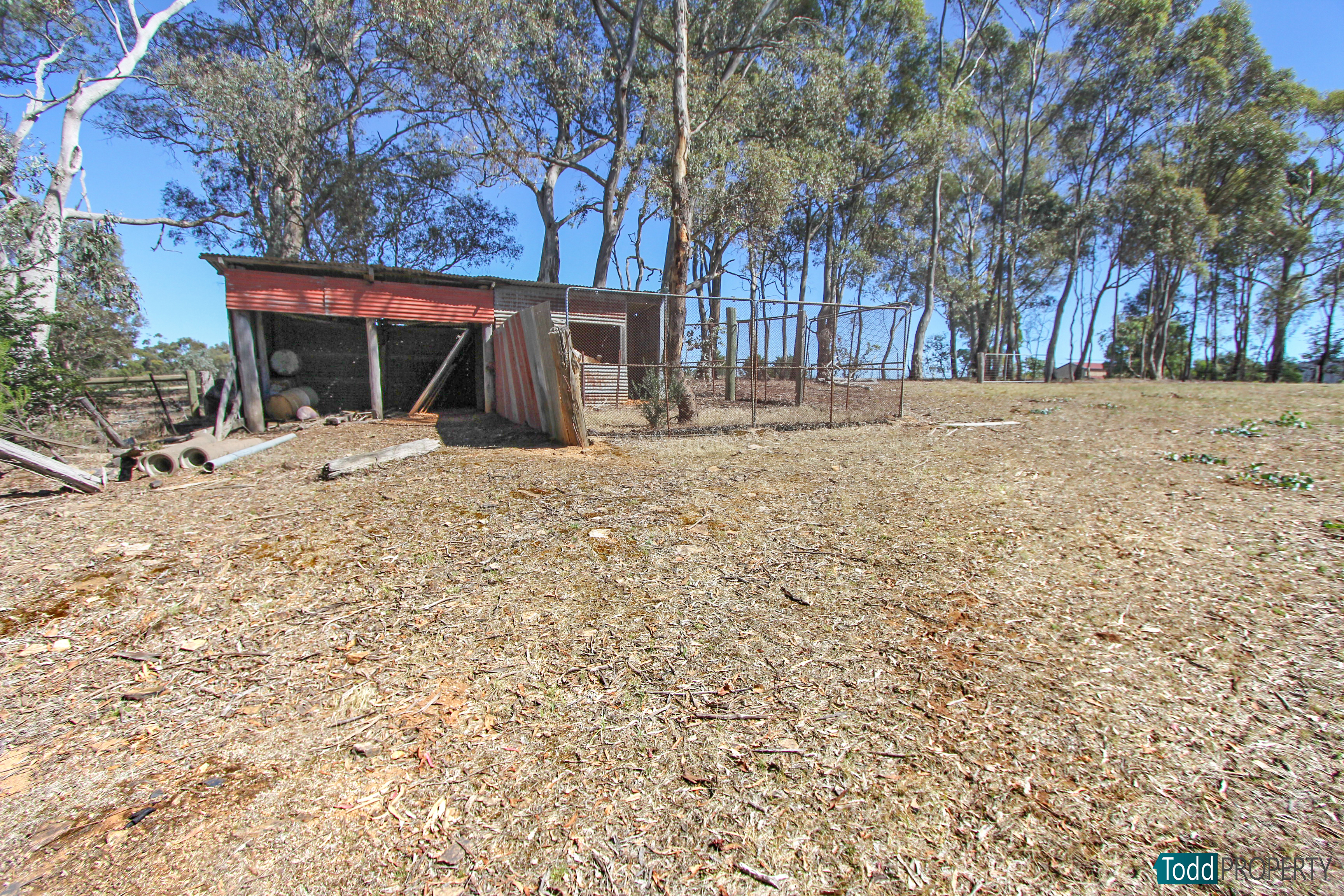 2 Ellis Road, Heathcote, Vic, 3523 - Image 6