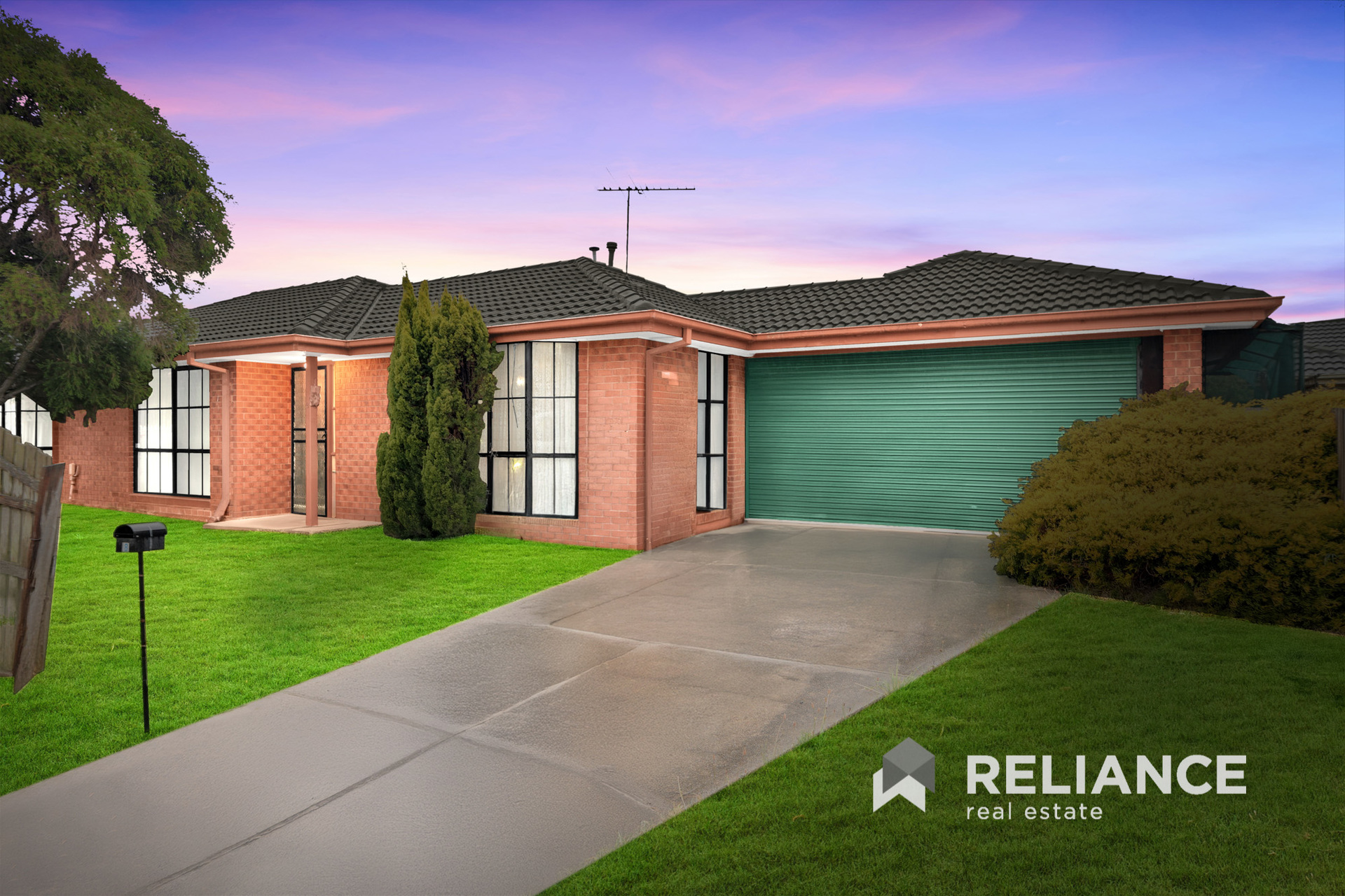8 GEORGE GREEVES PLACE, Hoppers Crossing VIC 3029 - Image 1
