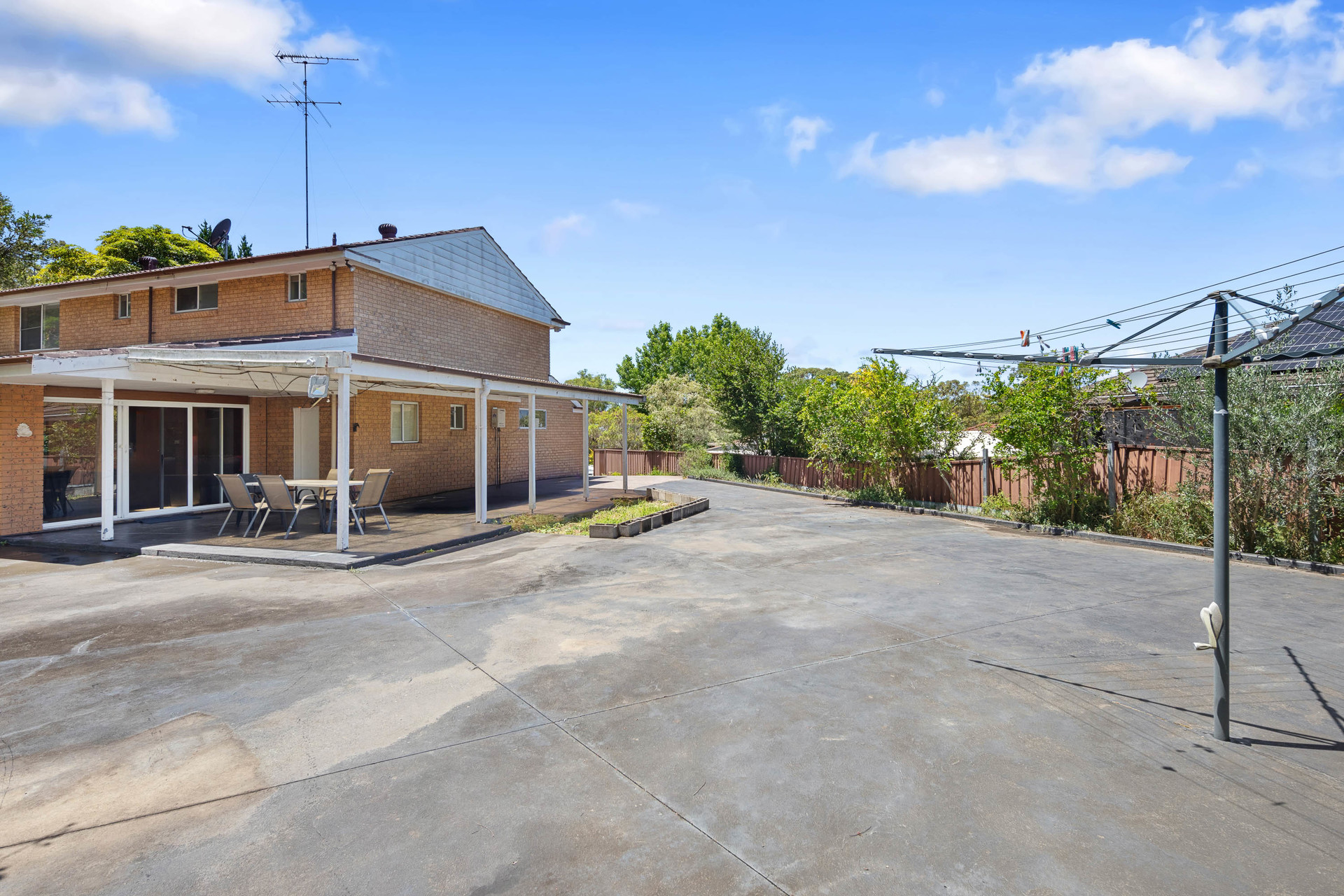 1 West Close, Illawong, NSW 2234 - Image 2