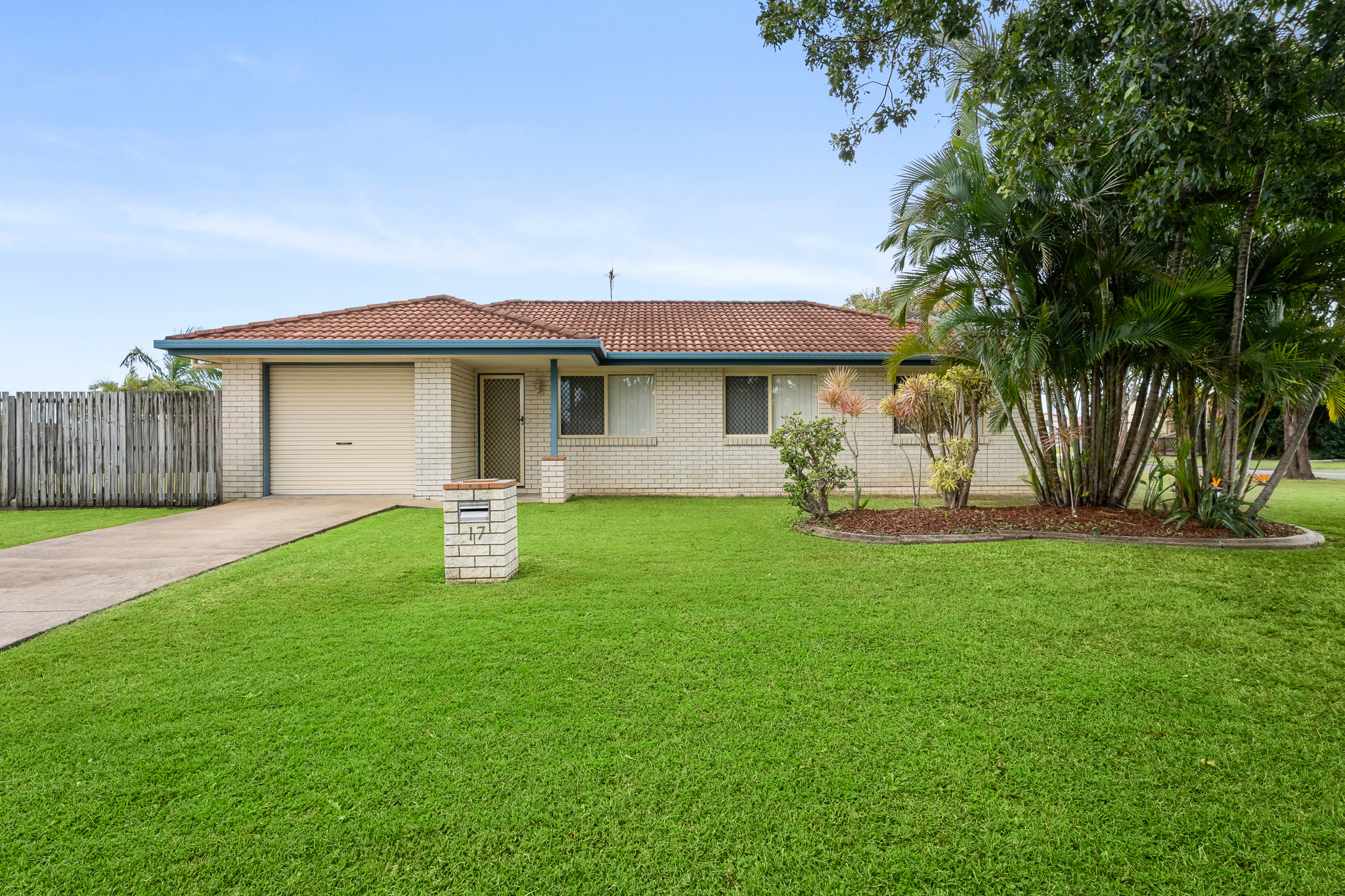 17 CHANCELLOR DRIVE, Urraween QLD 4655 - Image 1