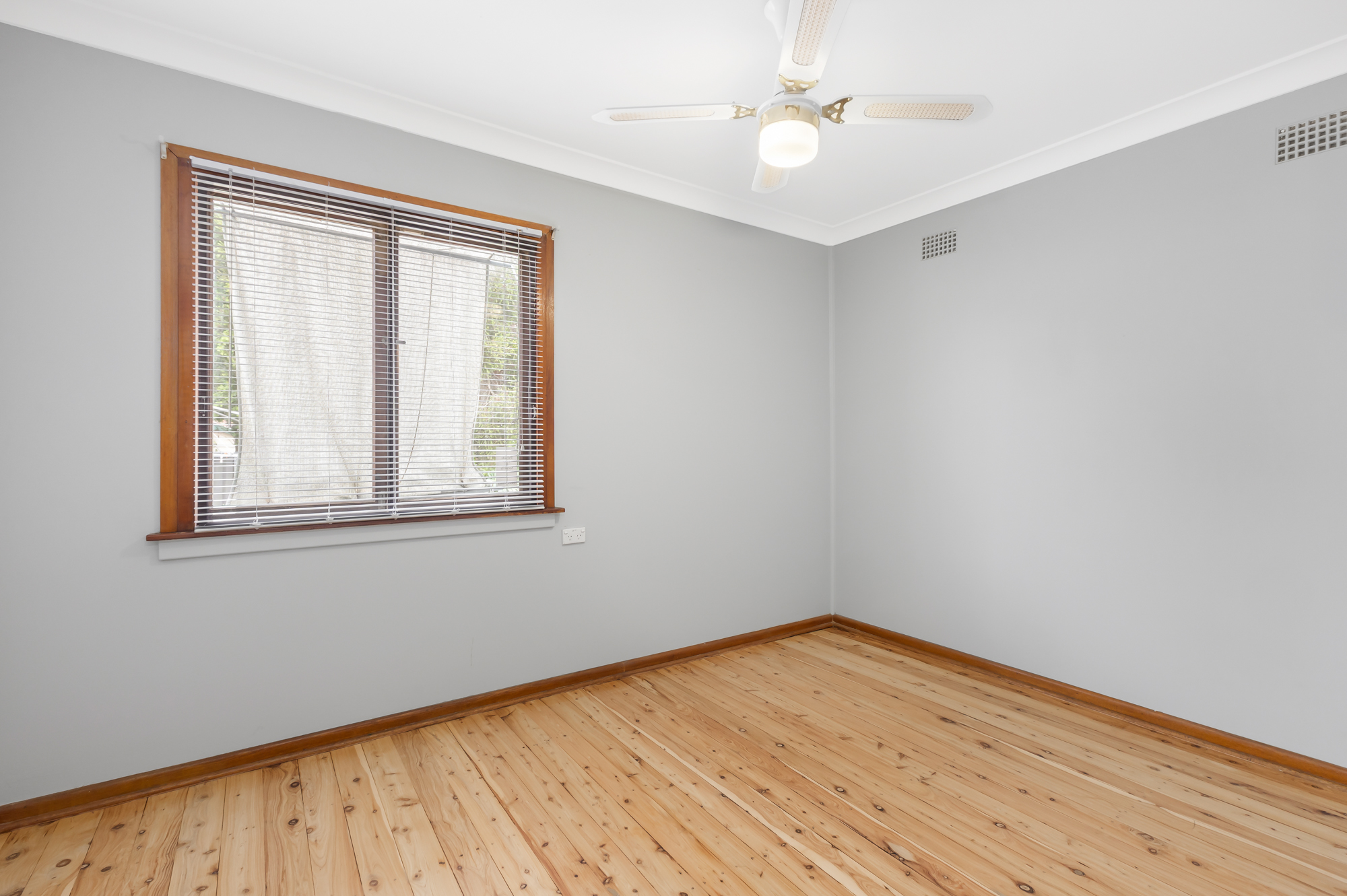 24 Mindanao Avenue, Lethbridge Park, NSW 2770 - Image 9