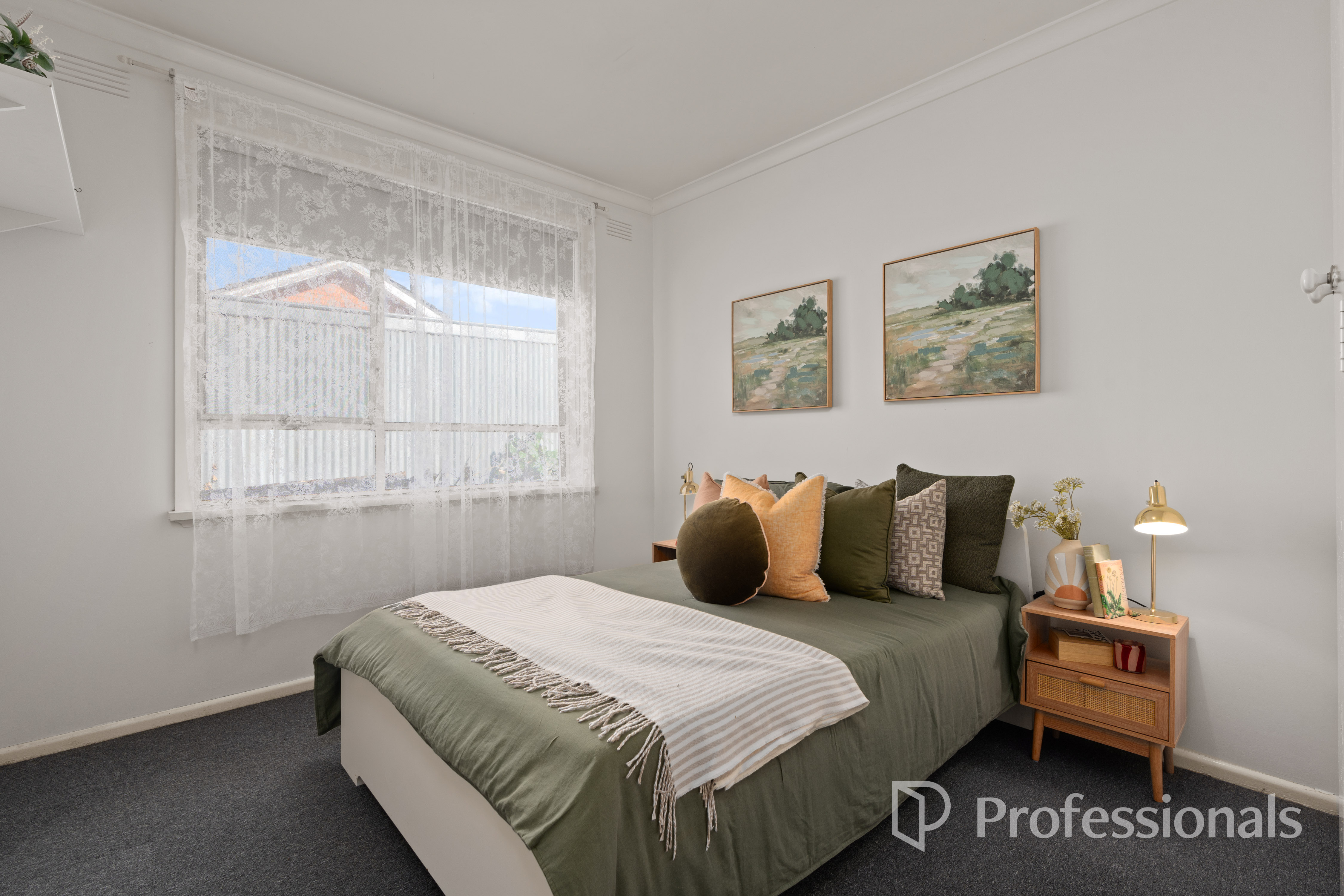 33 PENTLOWE ROAD, Wantirna South VIC 3152 - Image 9