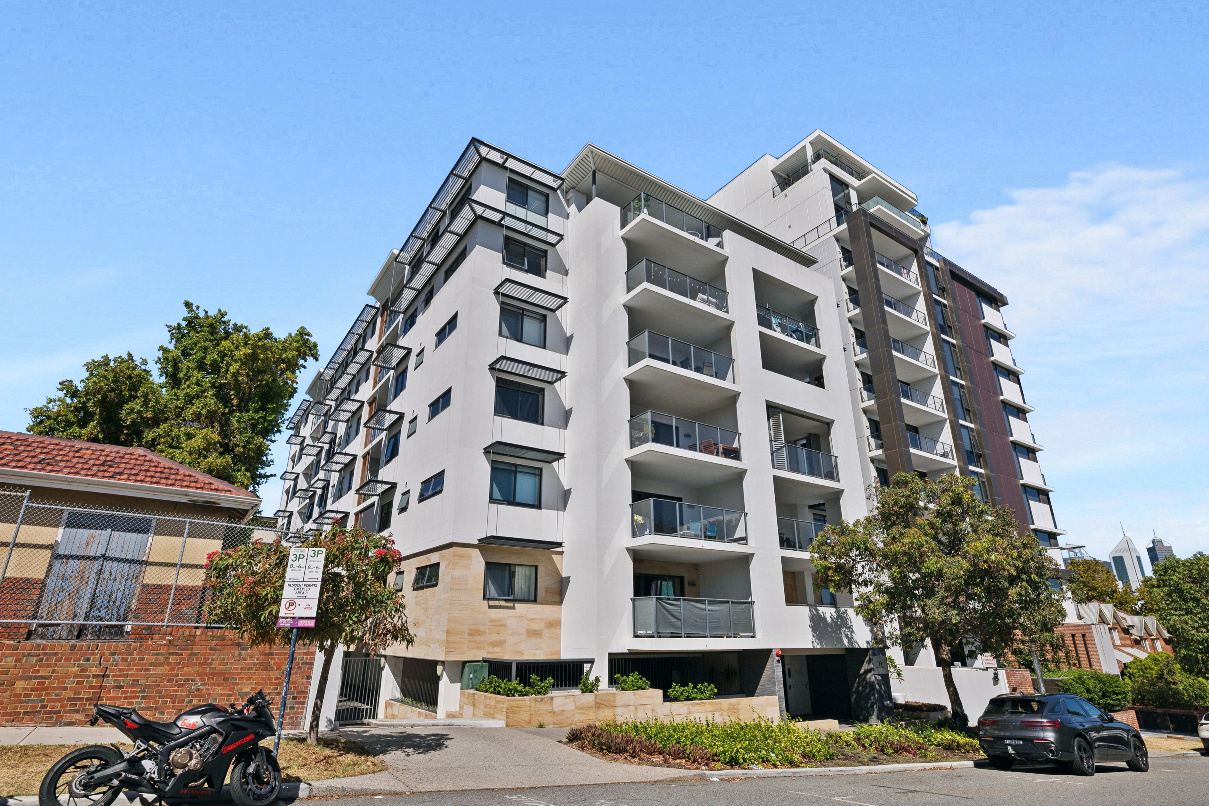 40 33 BRONTE STREET, EAST PERTH WA 6004 - Image 9