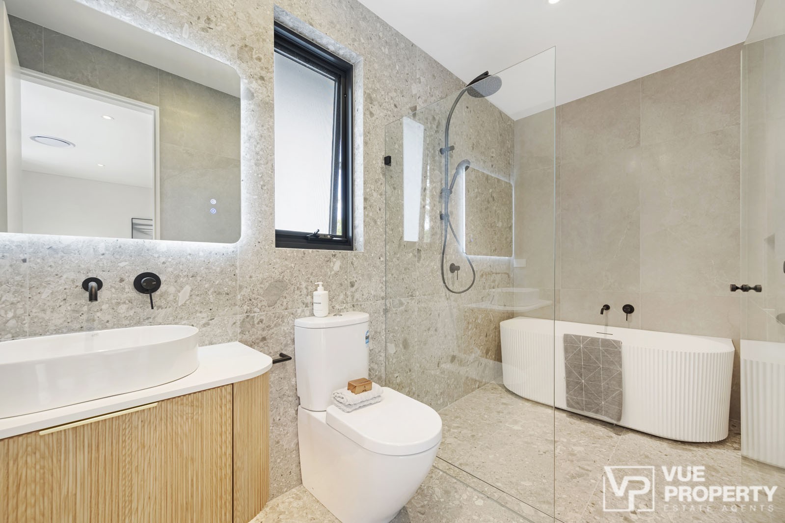 4-bedroom unit at 8 Cherry Court, Marsfield, NSW 2122, Ryde, New South Wales