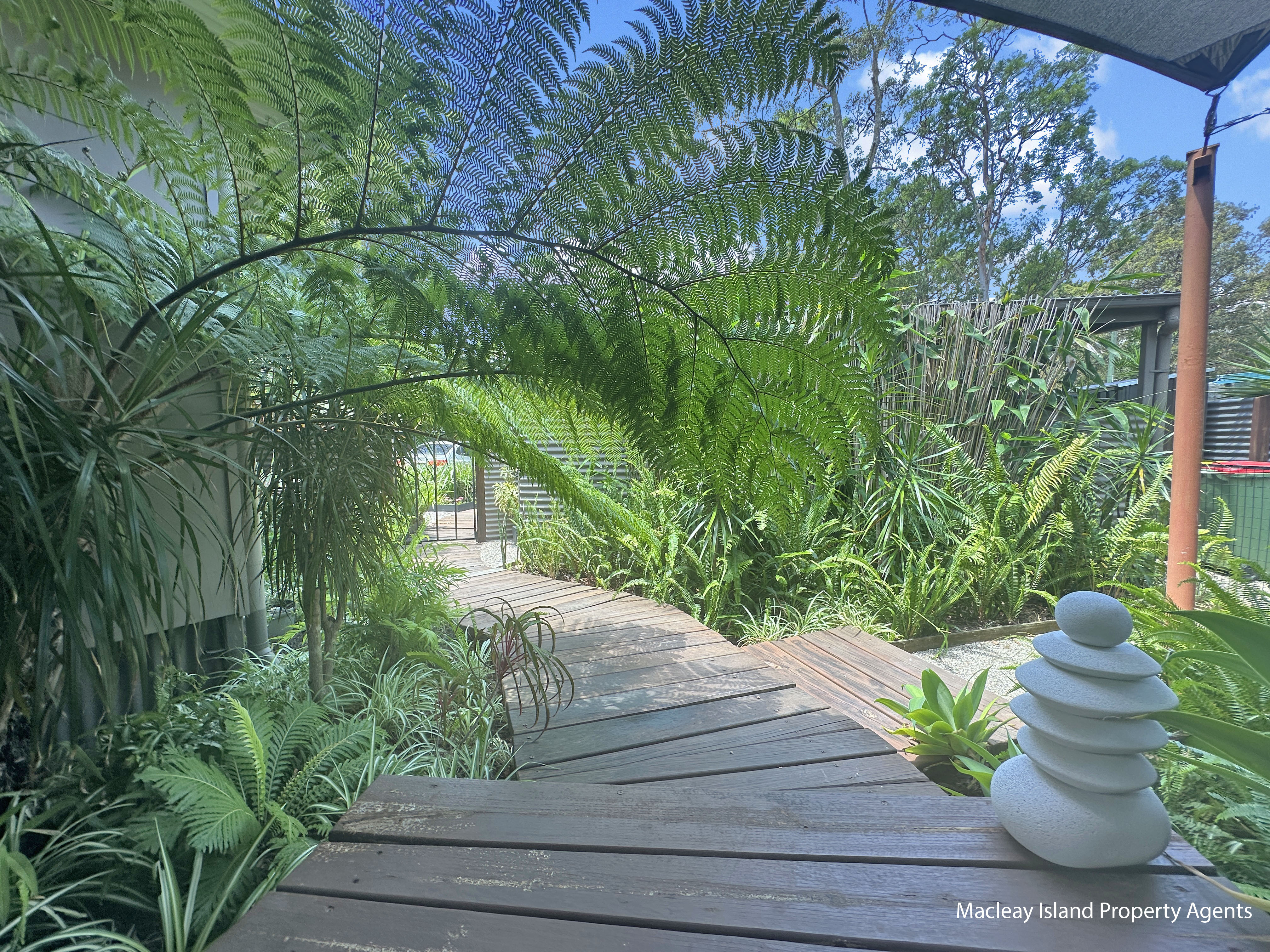11 Kevin Street, Macleay Island, QLD 4184 - Image 6