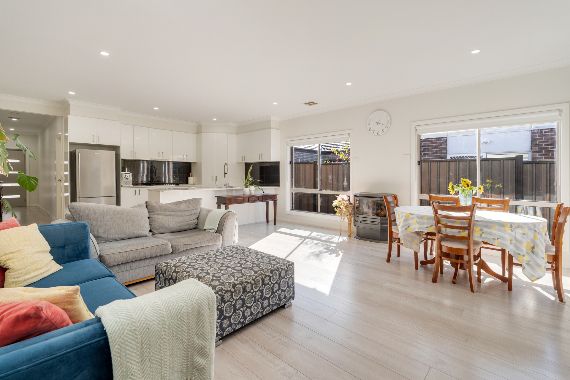 31 LOUDON CIRCUIT, Craigieburn VIC 3064 - Image 5