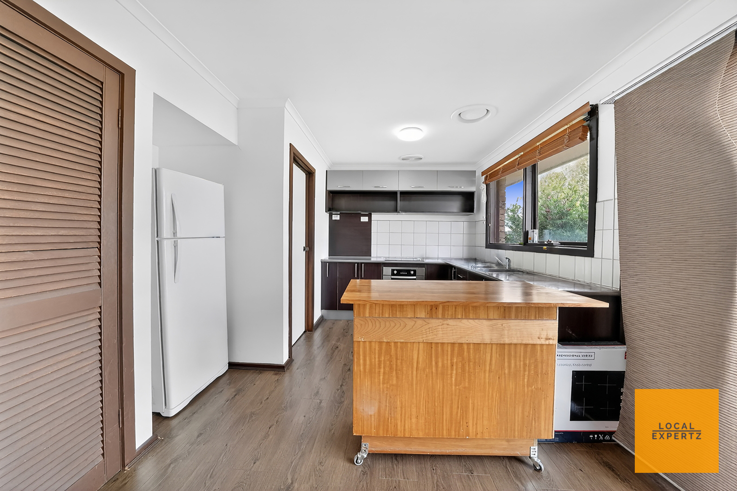 6 CLOWES STREET, Melton South VIC 3338 - Image 3