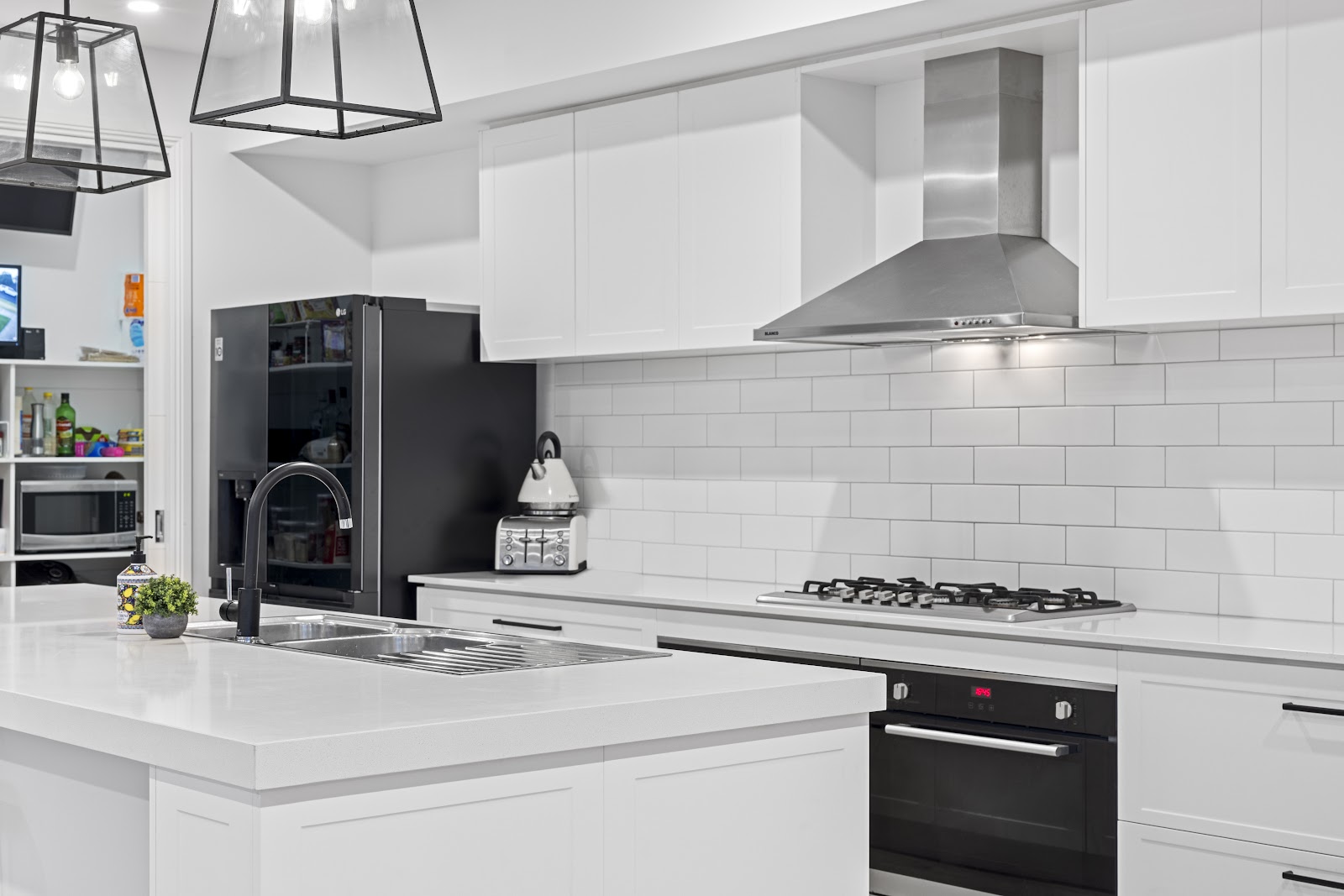 6-bedroom house at 8 Sugarloaf Grove, Werribee, VIC 3030, Wyndham, Victoria