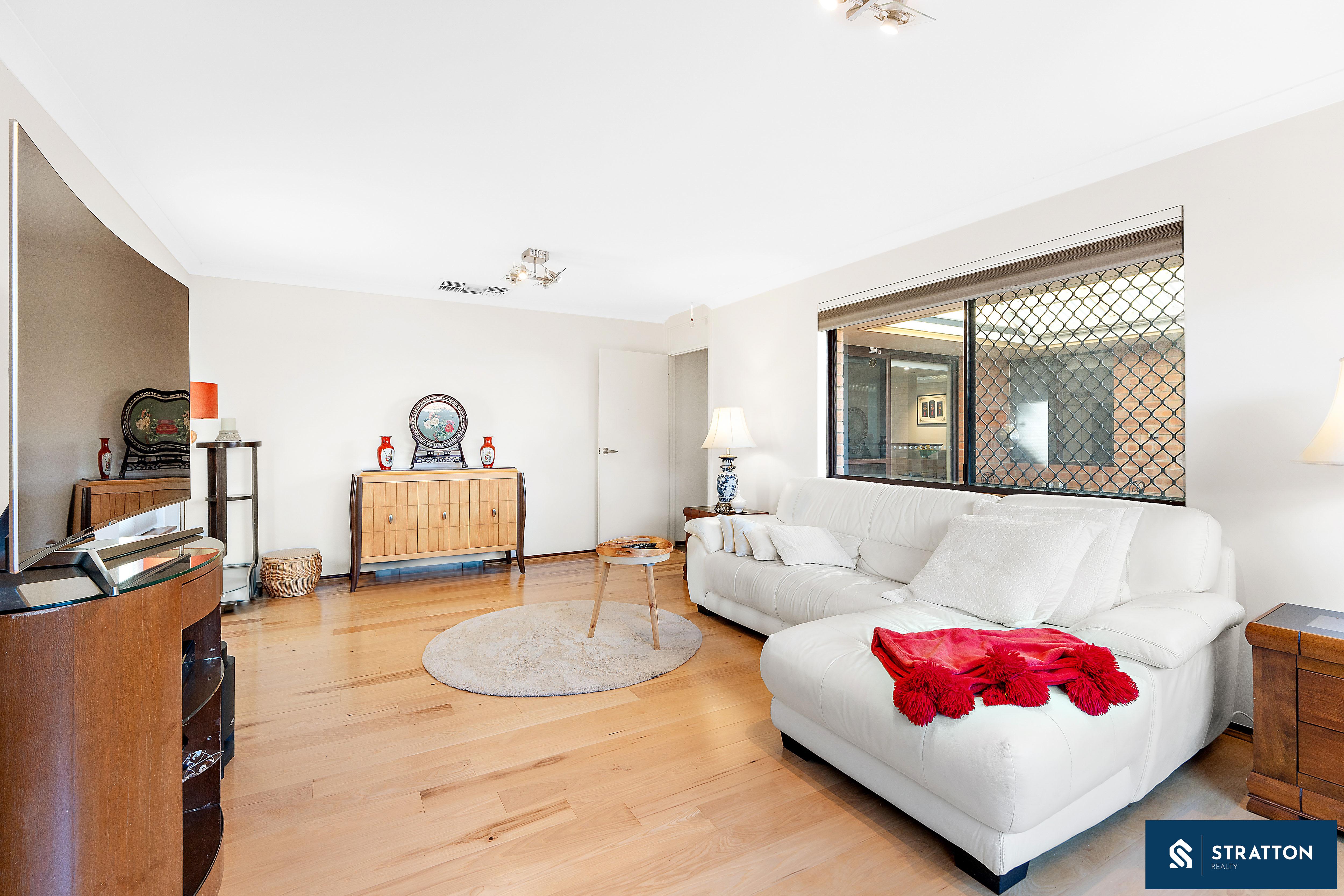4/150 Armadale Road, Rivervale, WA 6103 - Image 2