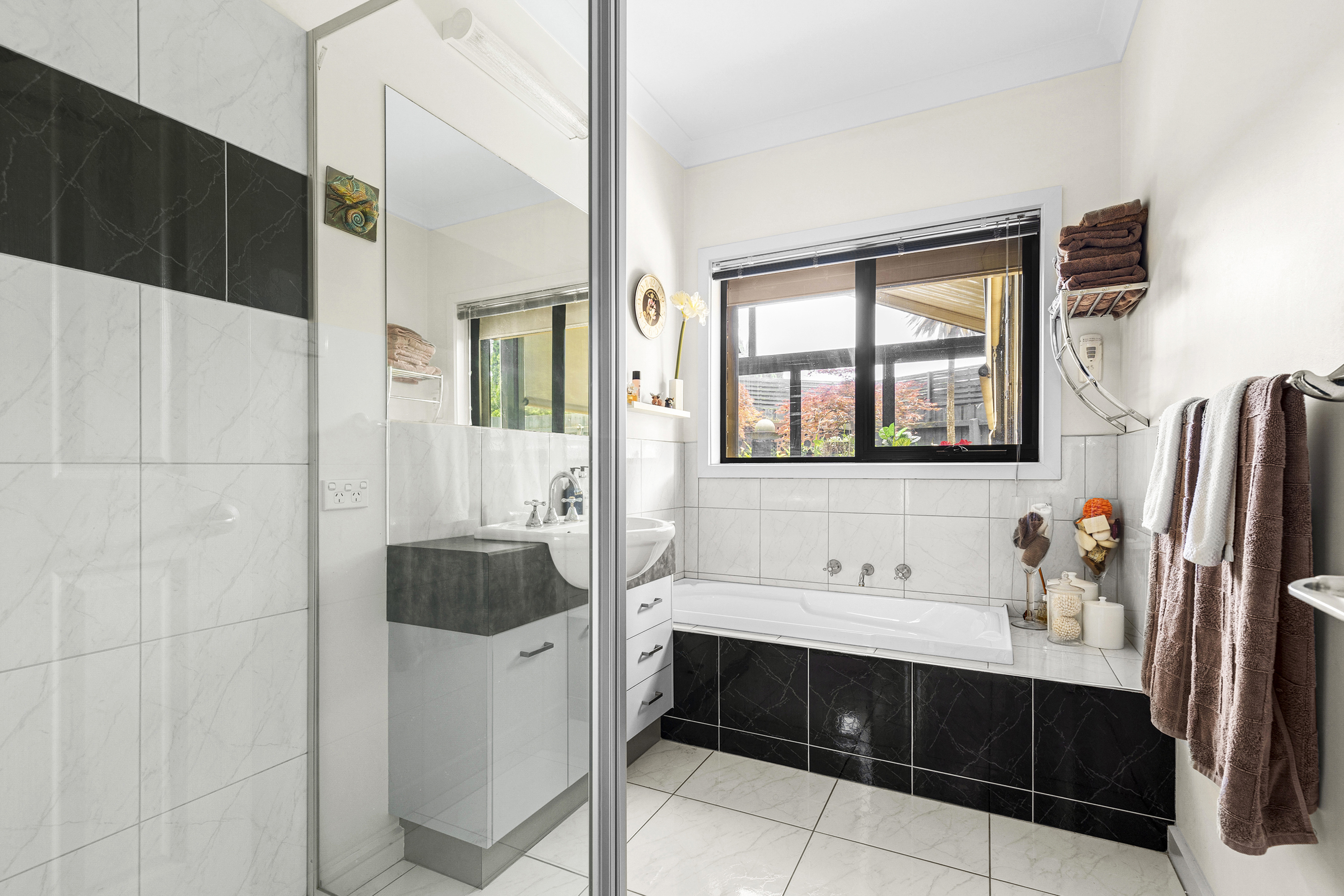 20 Bowman Place, Leopold, VIC 3224 - Image 2