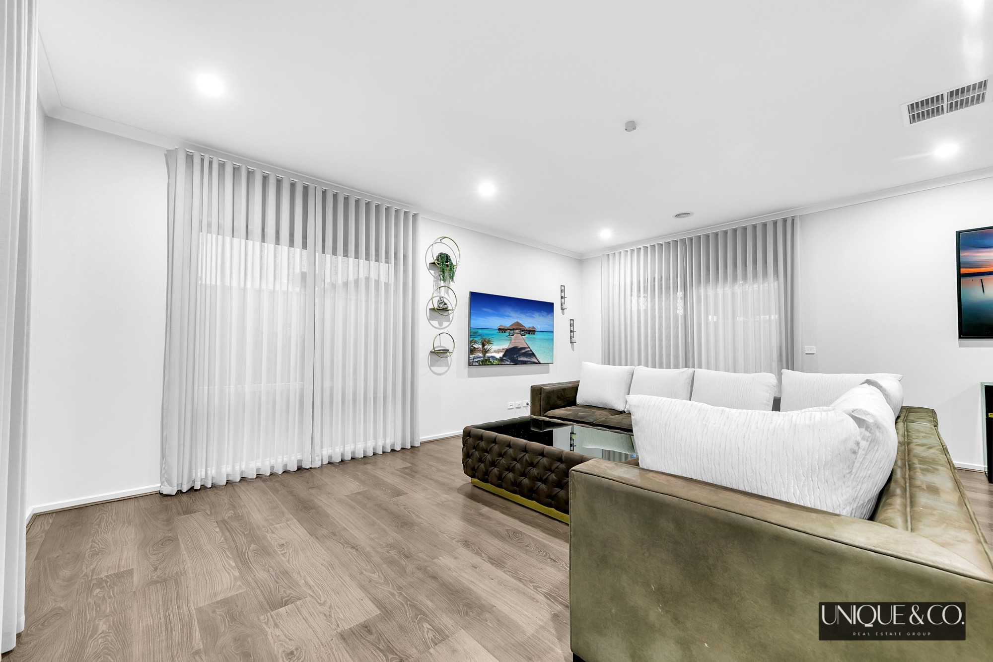 8 Magdala Street, Werribee, VIC 3030 - Image 8