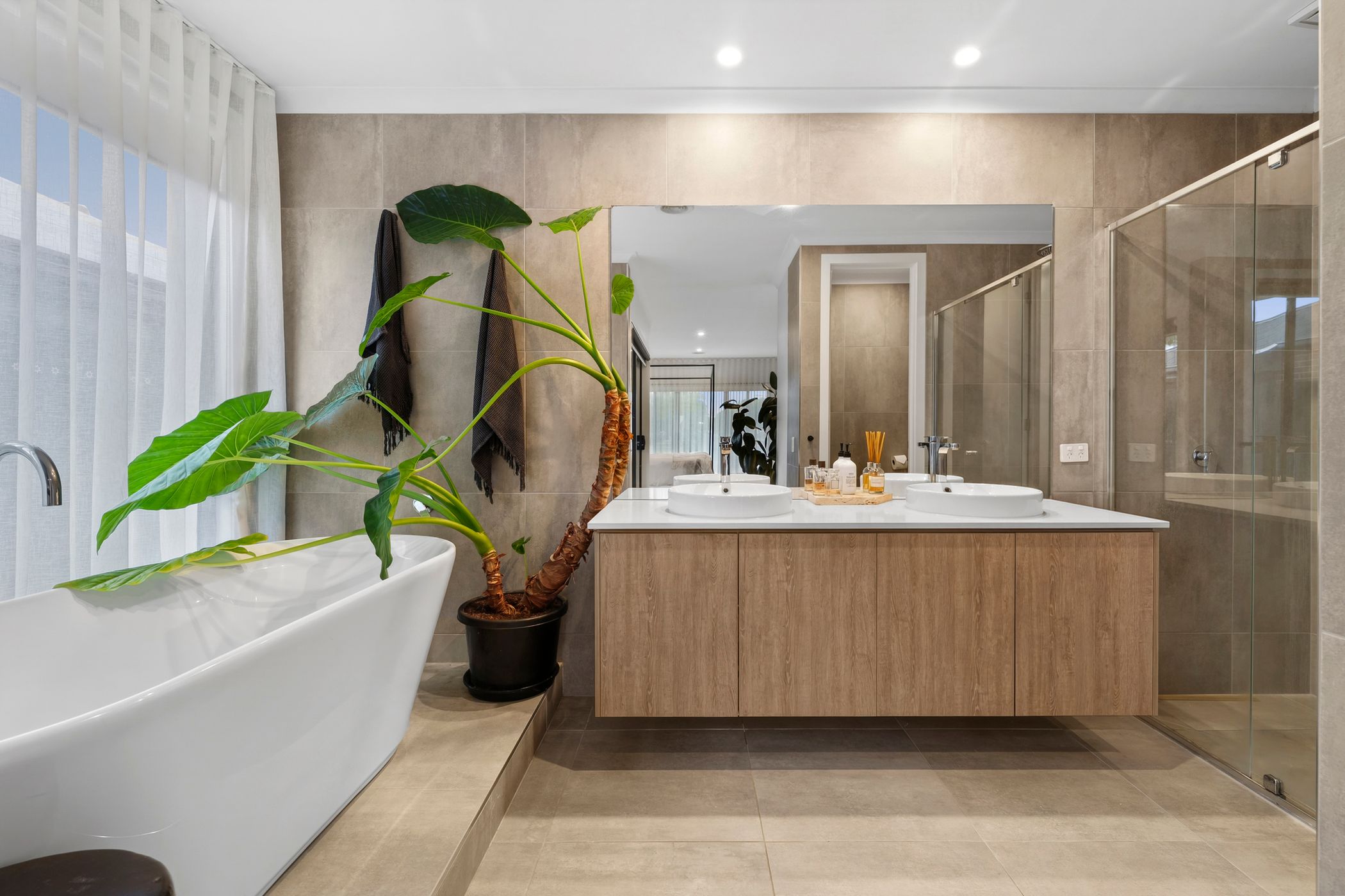 92 EMPRESS BOULEVARD, Ocean Grove VIC 3226 - Image 3