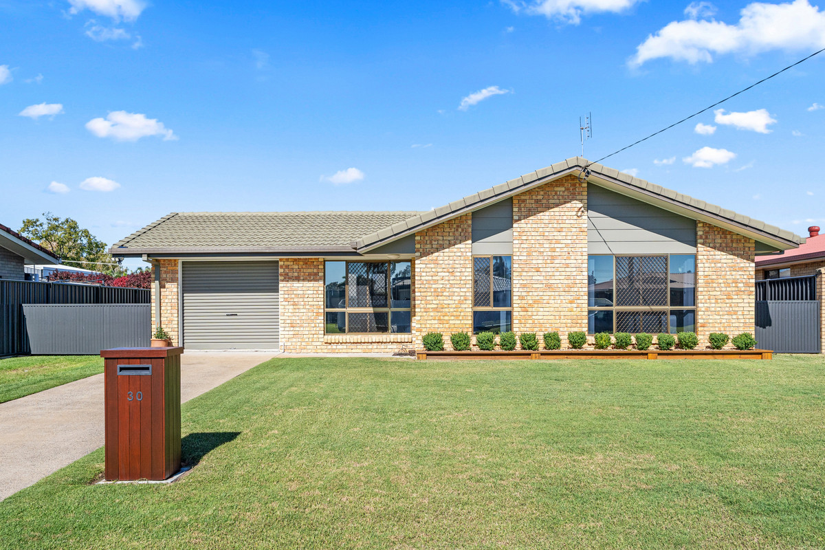 3-bedroom house at 30 South Street, Urangan, QLD 4655, Fraser Coast, Queensland