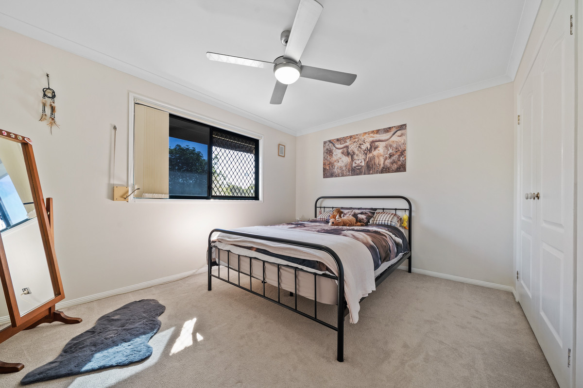 5-bedroom house at 4 POSEIDON STREET, Cleveland QLD 4163, Redland, Queensland