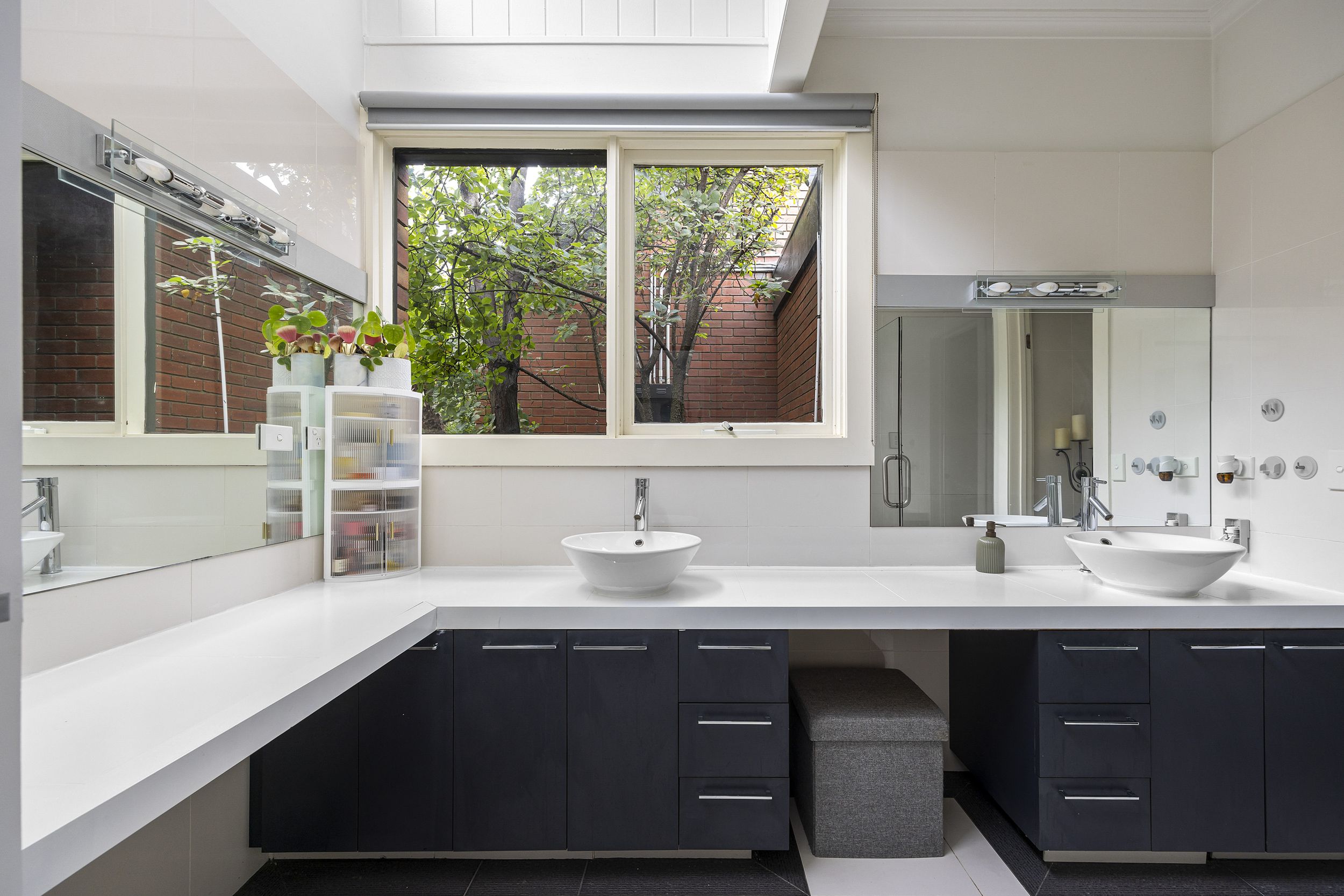 5-bedroom house at 42 PETRIK DRIVE, Keilor VIC 3036, Brimbank, Victoria