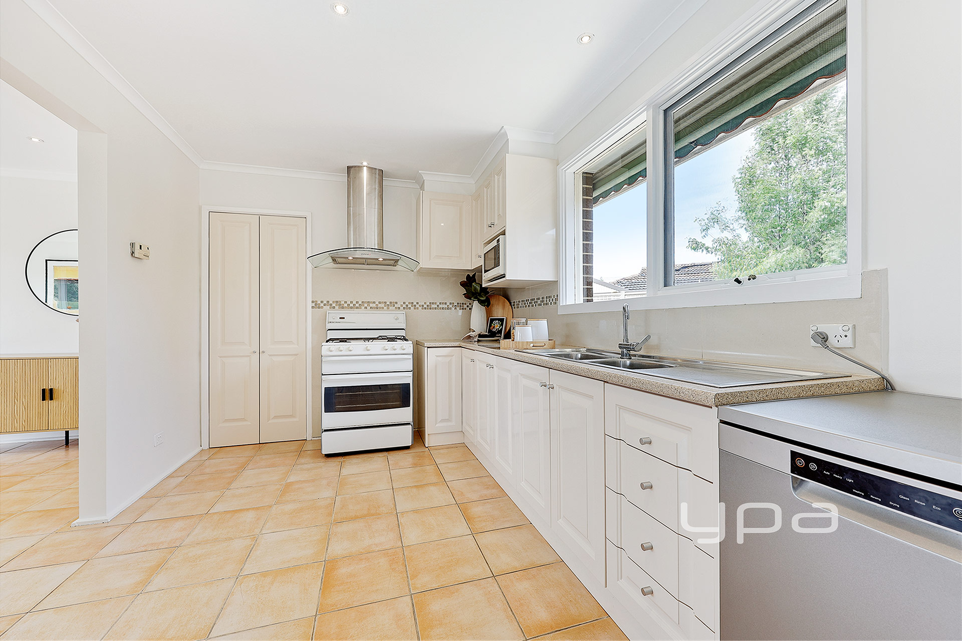 56 Elmhurst Road, Gladstone Park, VIC 3043 - Image 5