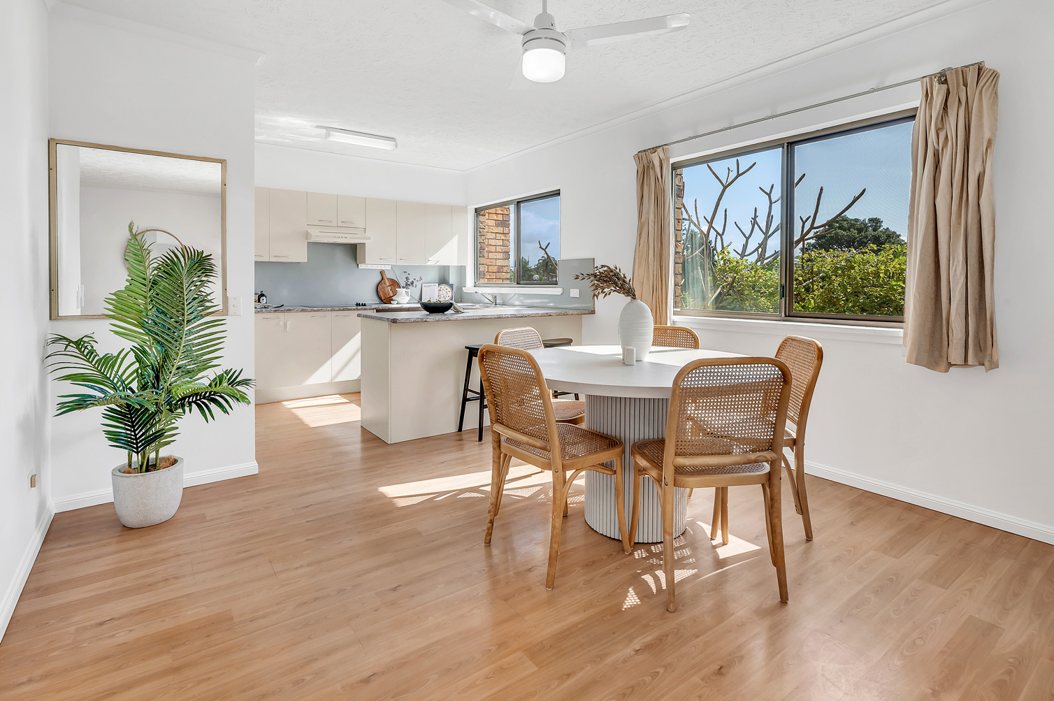 13/14 Dunlop Court, Mermaid Waters, Qld, 4218 - Image 3