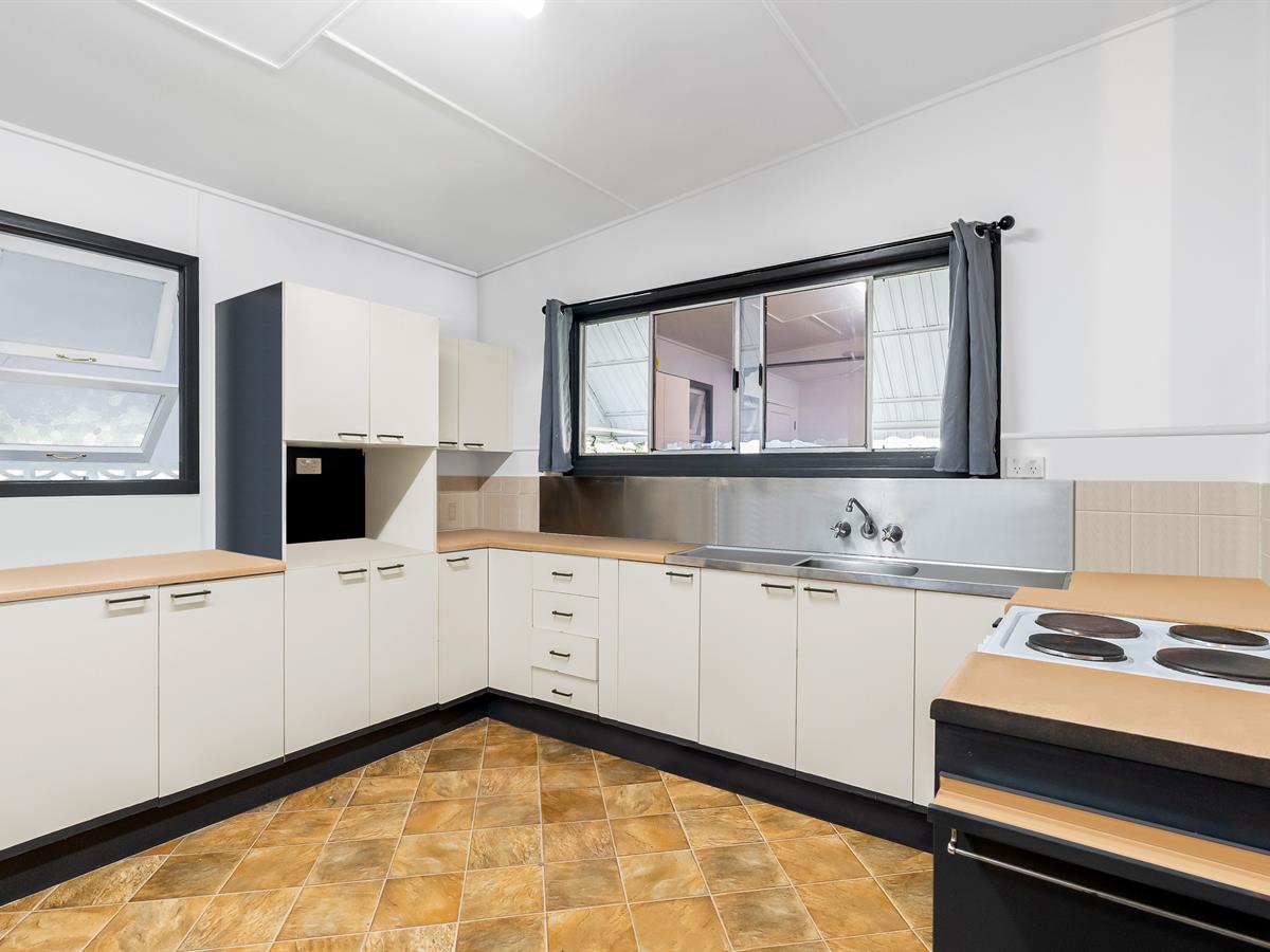 3-bedroom house at 10 Wallace Street, Manunda, QLD 4870, Cairns, Queensland