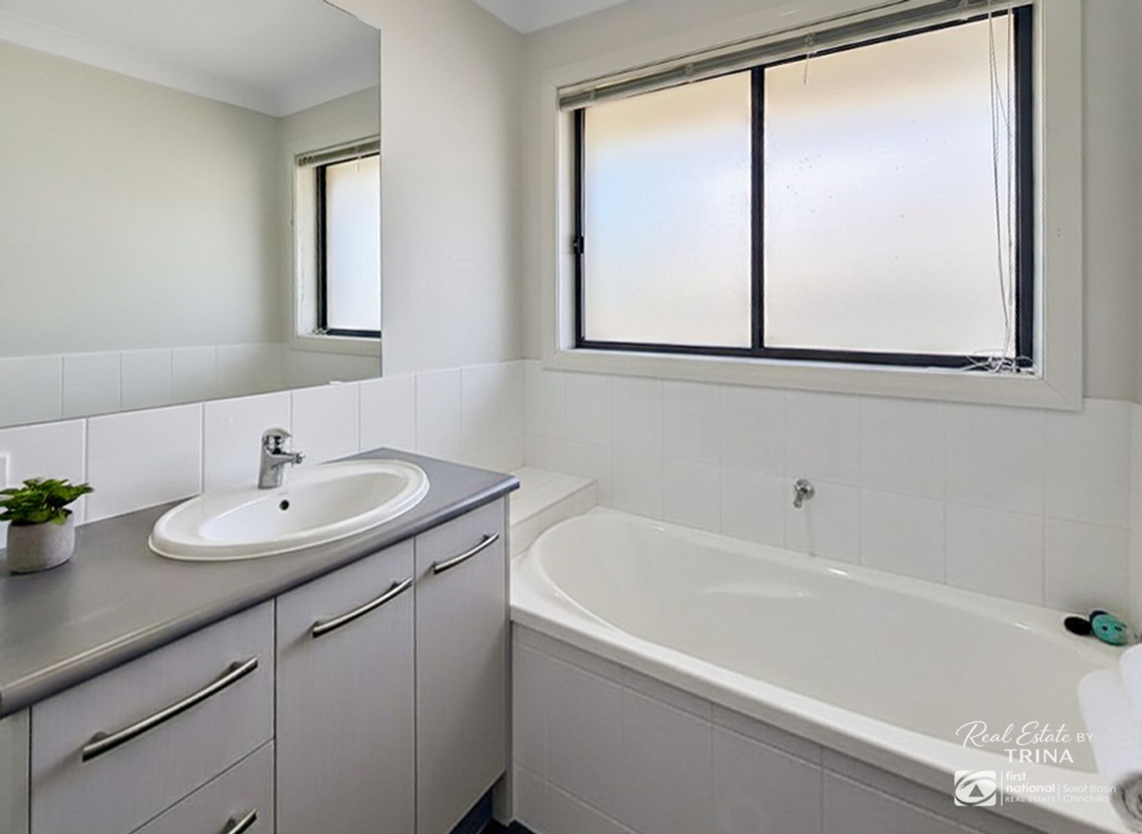 3-bedroom unit at 7-9E Gower Street, Chinchilla, Qld, 4413, Western Downs, Queensland