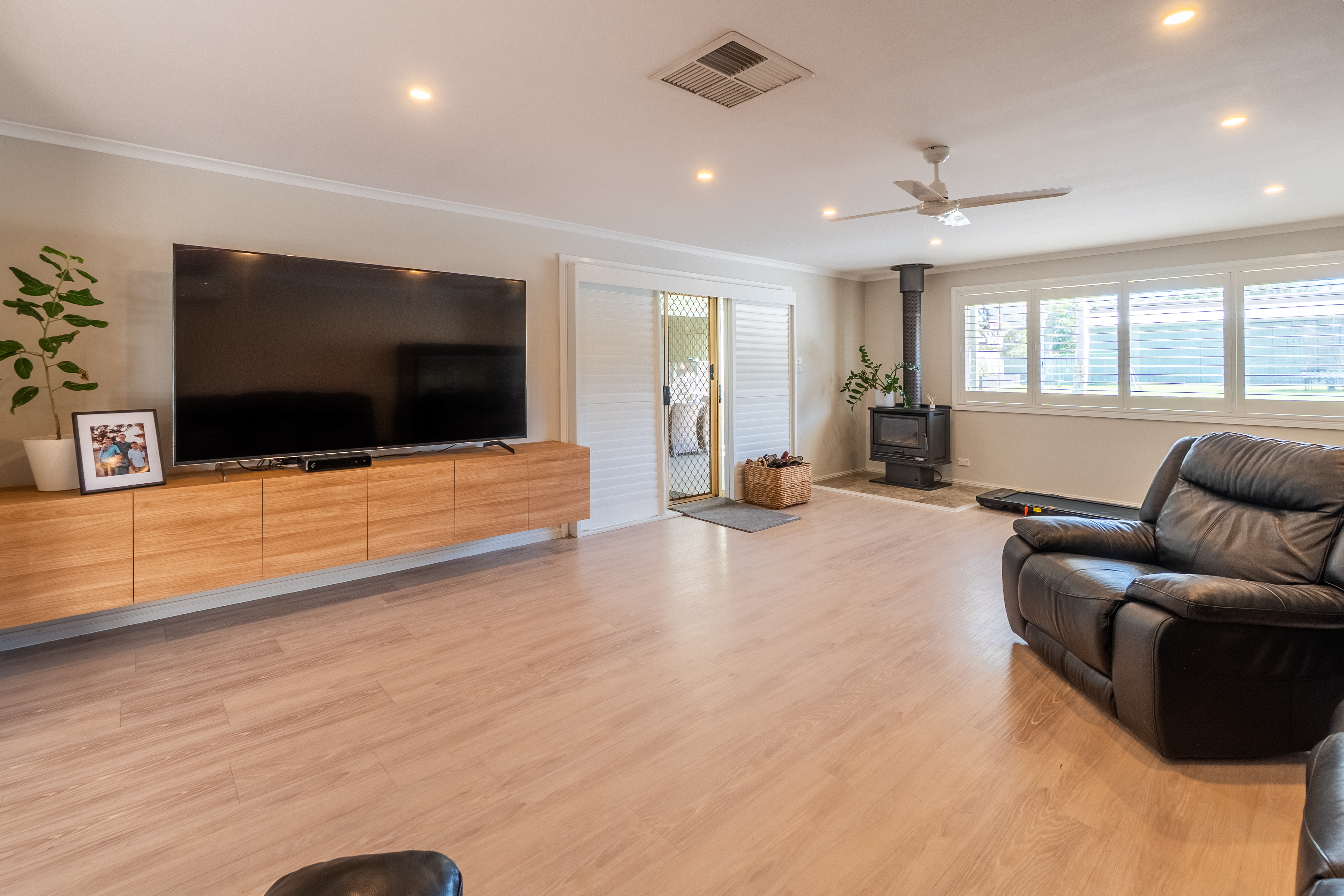 135 BRITANNIA STREET, Temora NSW 2666 - Image 8