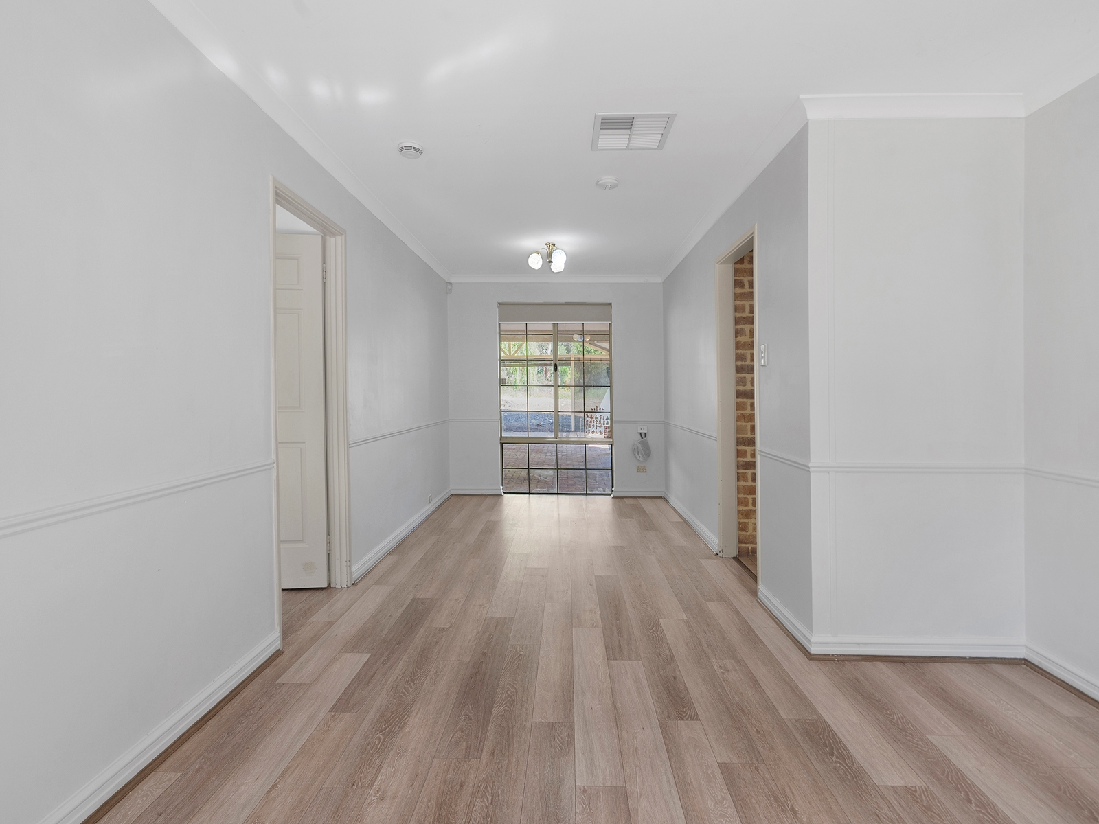 590 Walker Street, Mundaring, WA 6073 - Image 9