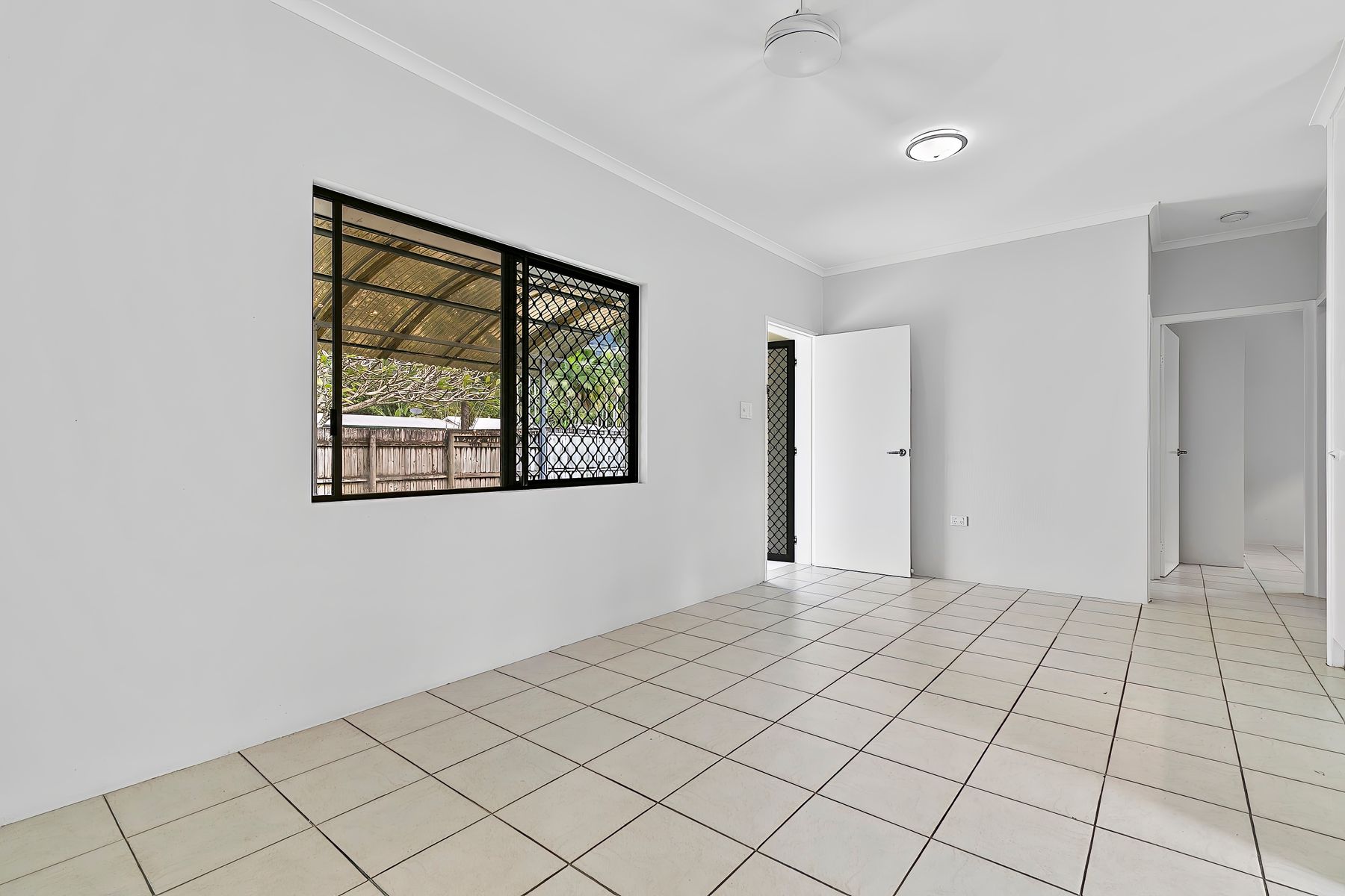 2-bedroom unit at 1 1 SEARY CLOSE, WHITFIELD QLD 4870, Cairns, Queensland