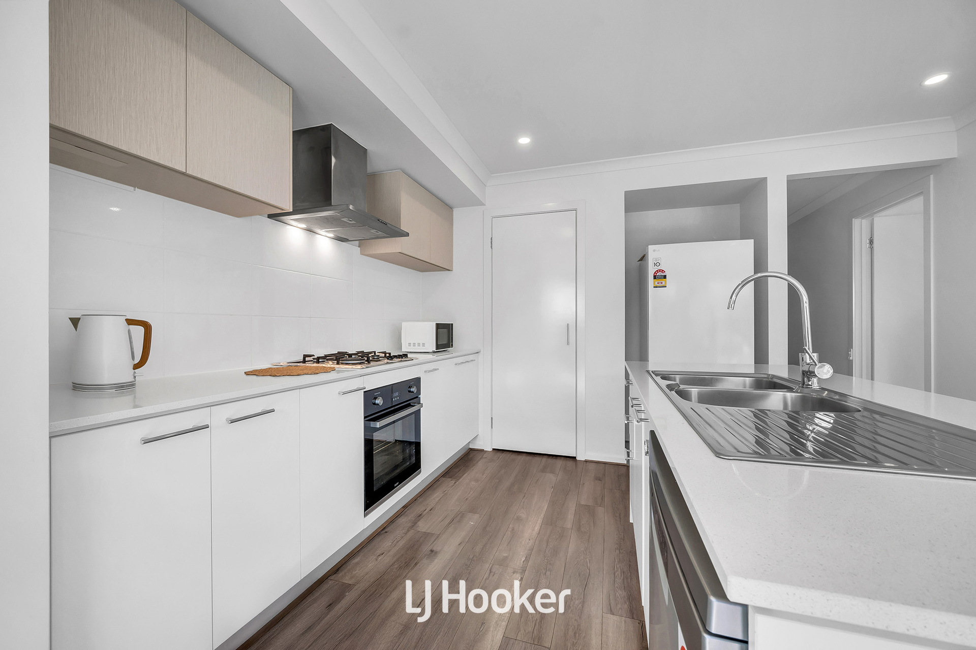 3-bedroom house at 27 Ironstone Street, Cranbourne East, VIC 3977, Casey, Victoria